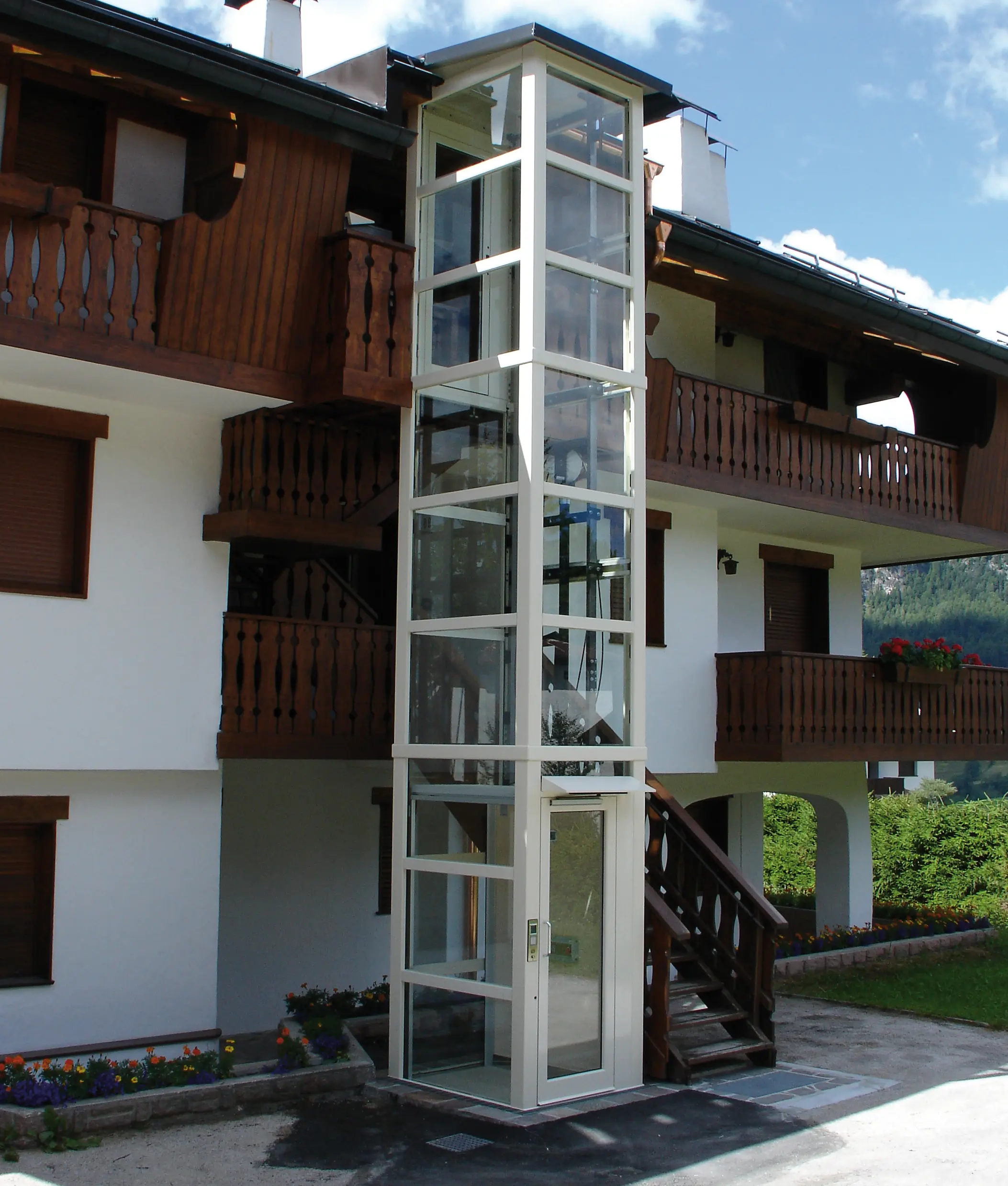 Vimec Srl - Electric elevator ECOVIMEC