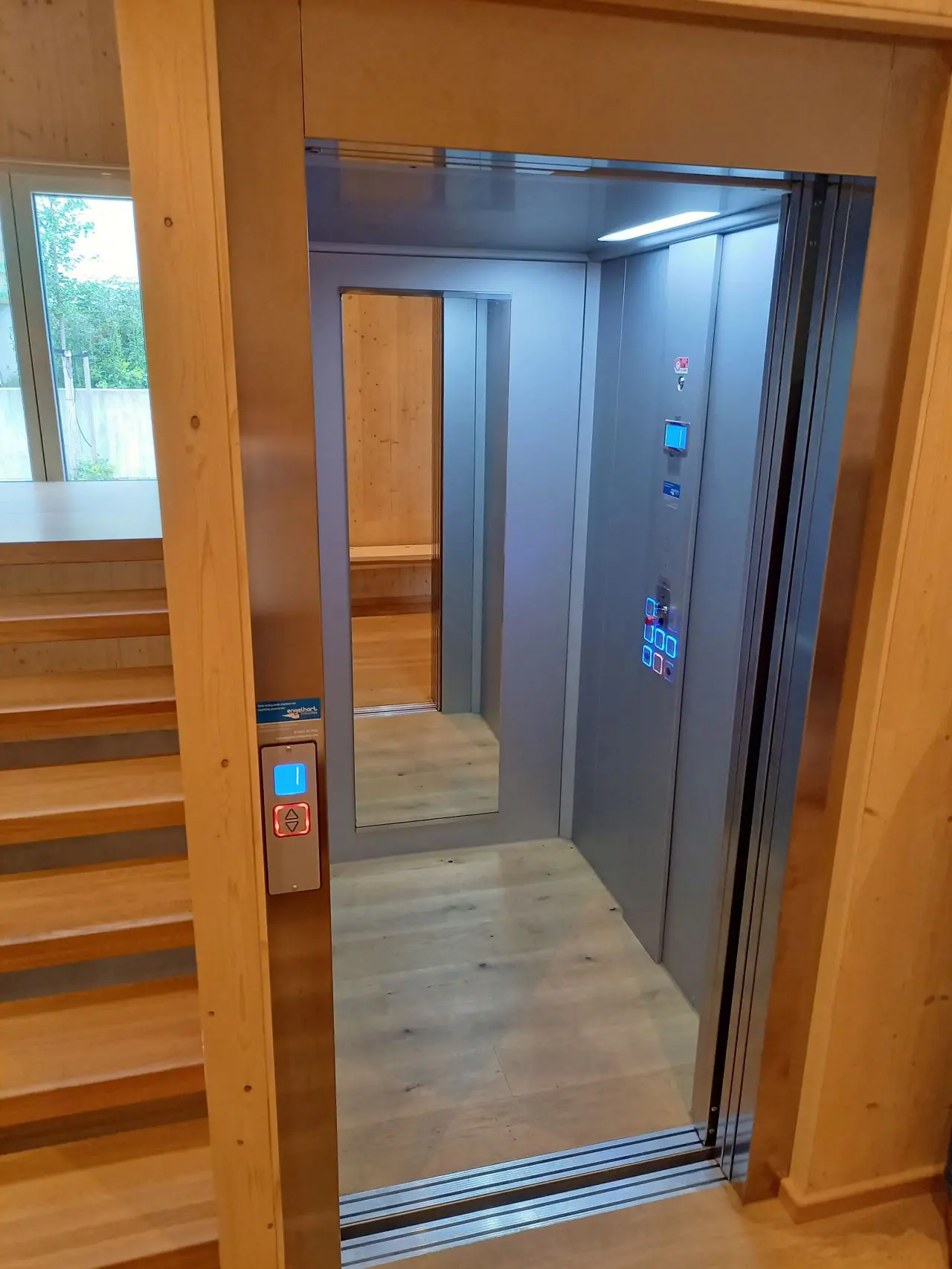 Vimec Srl - Electric elevator ECOVIMEC