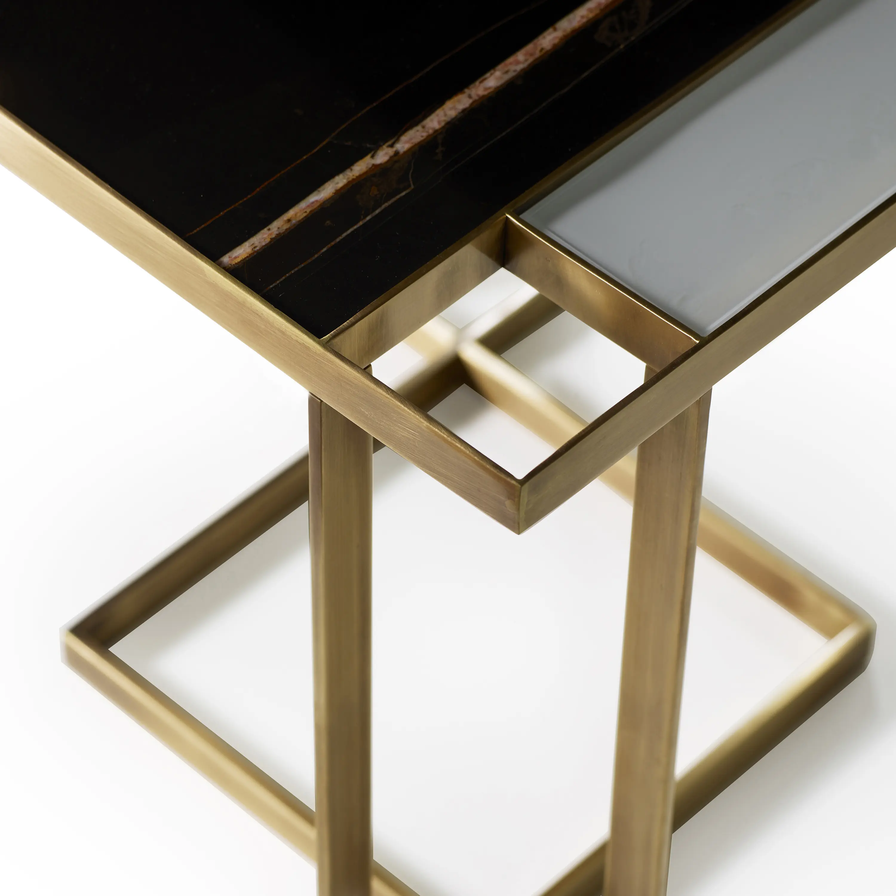 Marioni - Gary | Square Side Table