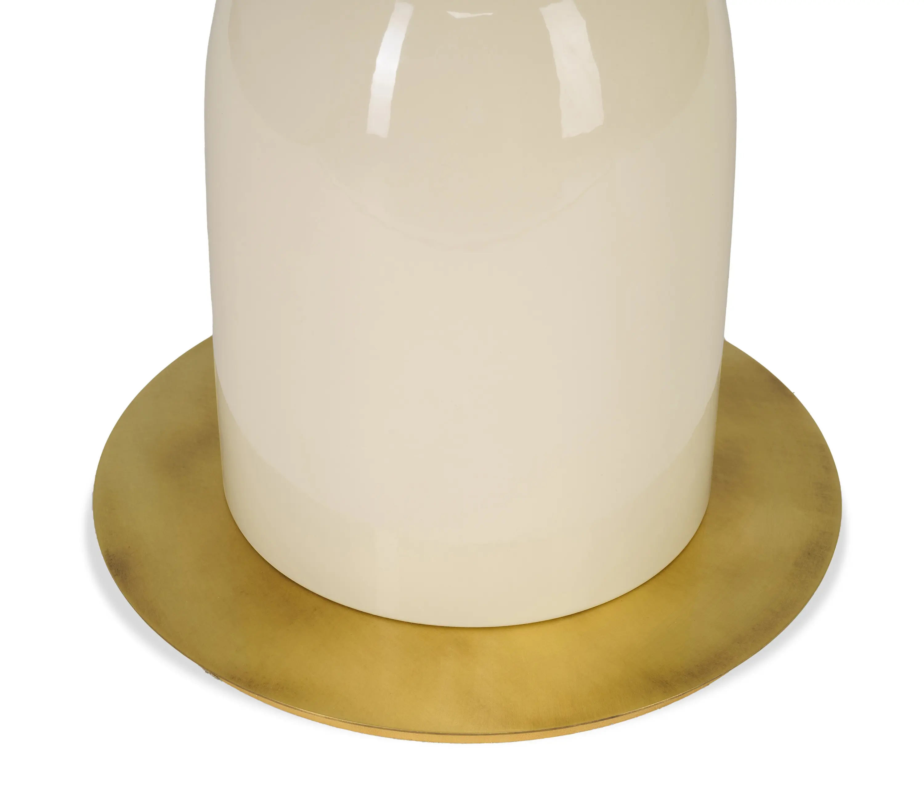 Marioni - Pins | Round Table