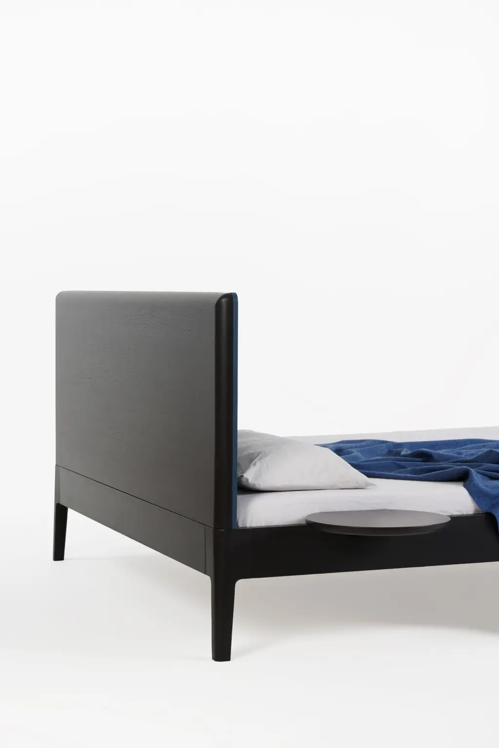 Noah Living - Lino Bed - Solid