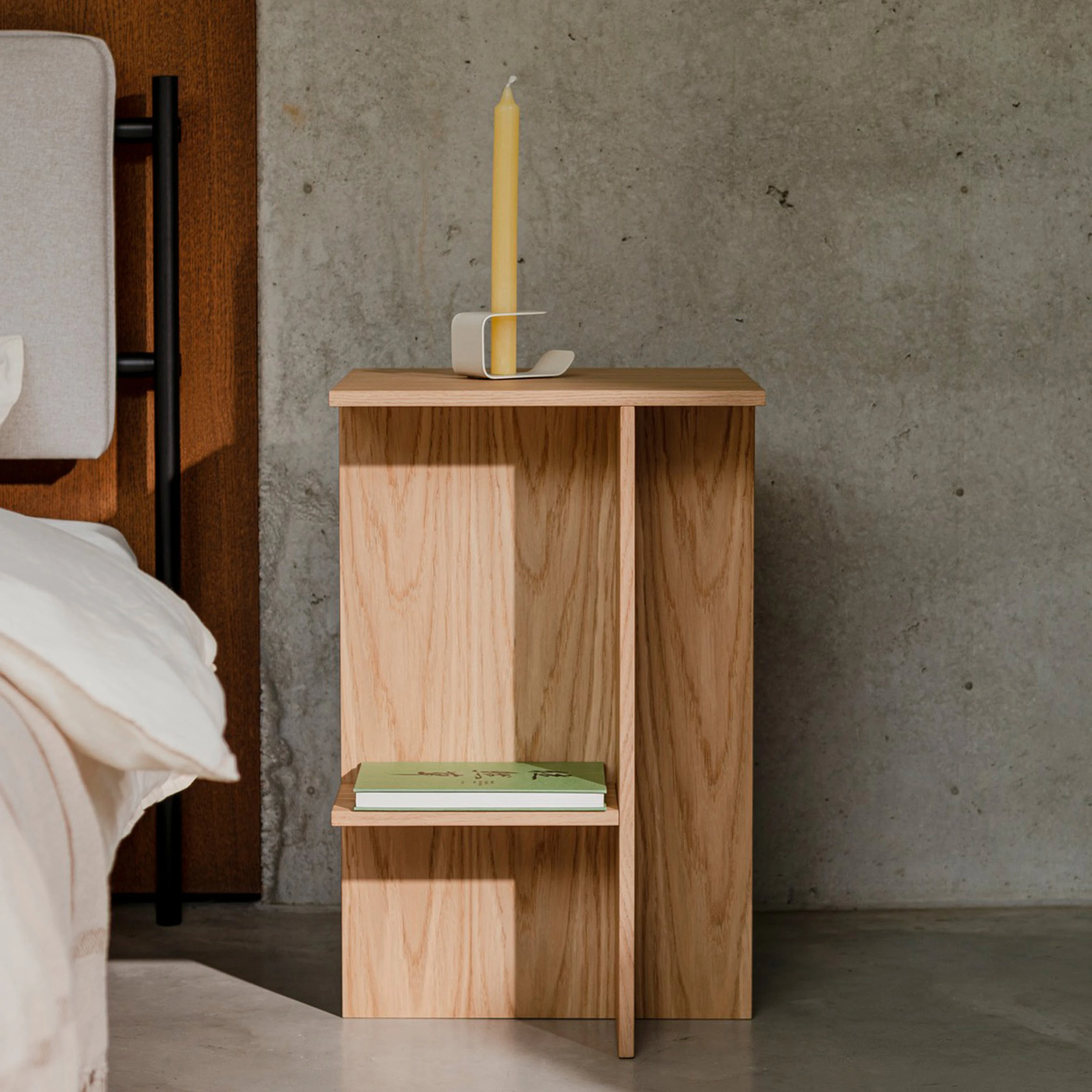 NIGHT STANDS