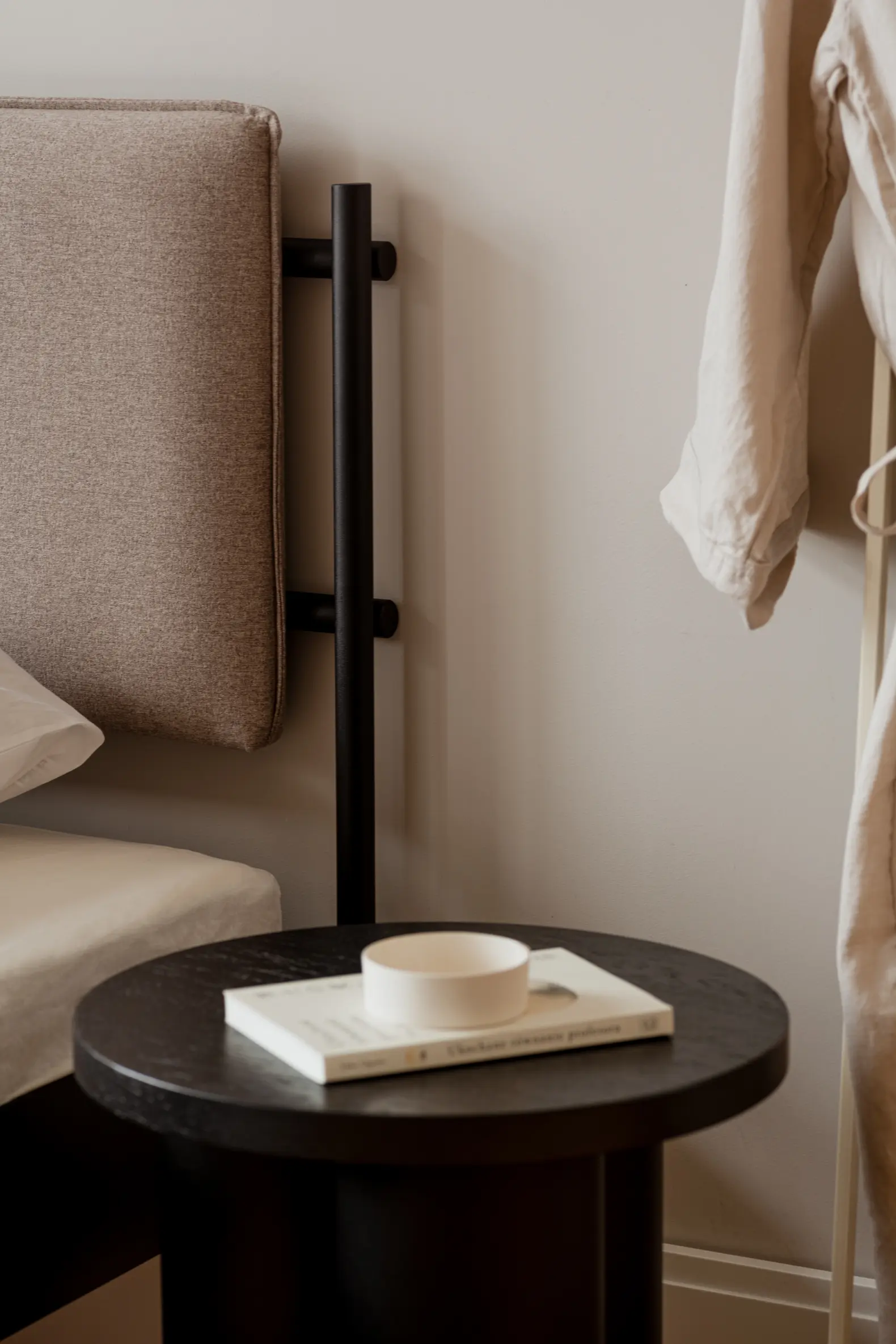 noo.ma - Eton Basic Bed | Vulcano Black