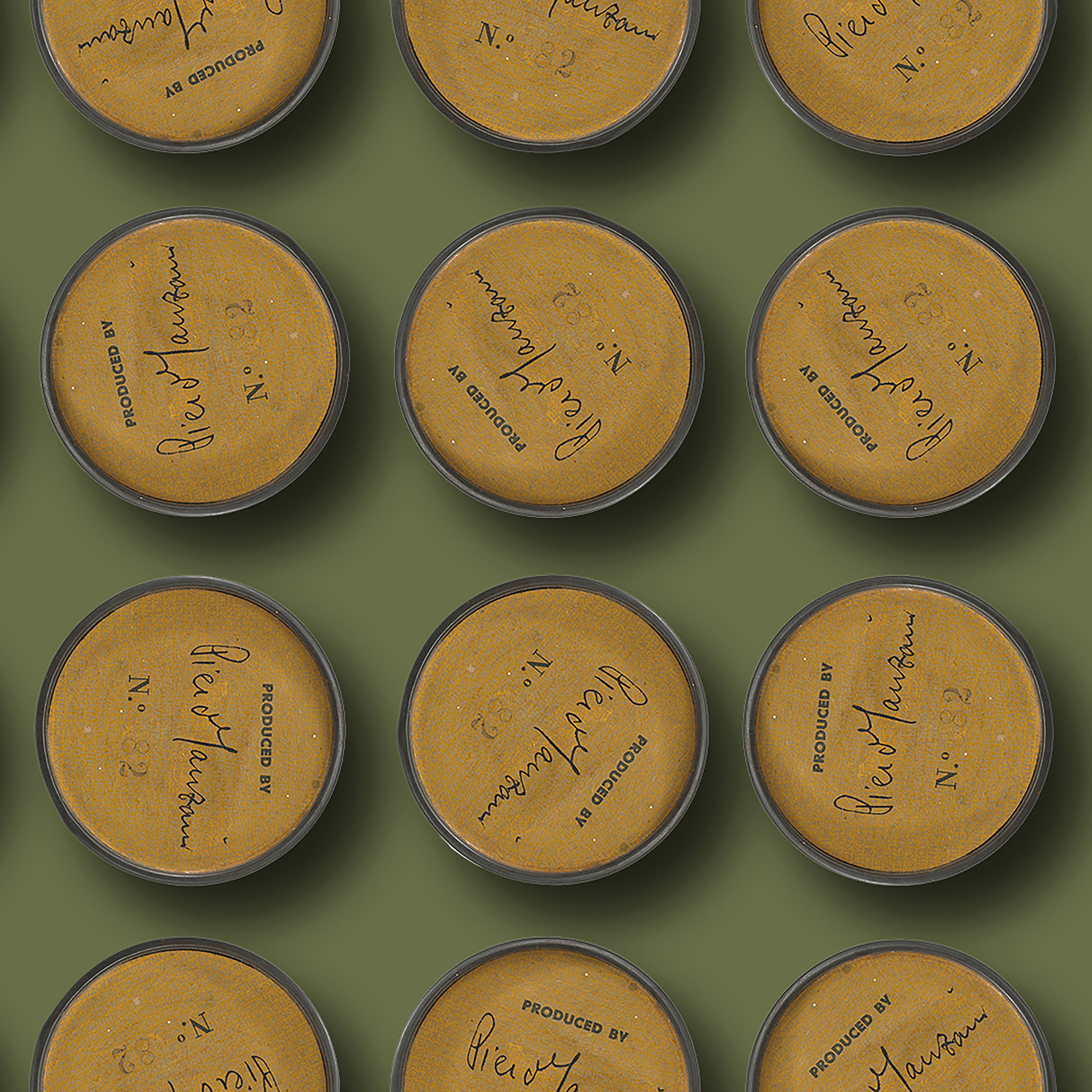 8PER homage to "Artist's Shit" | 414_002