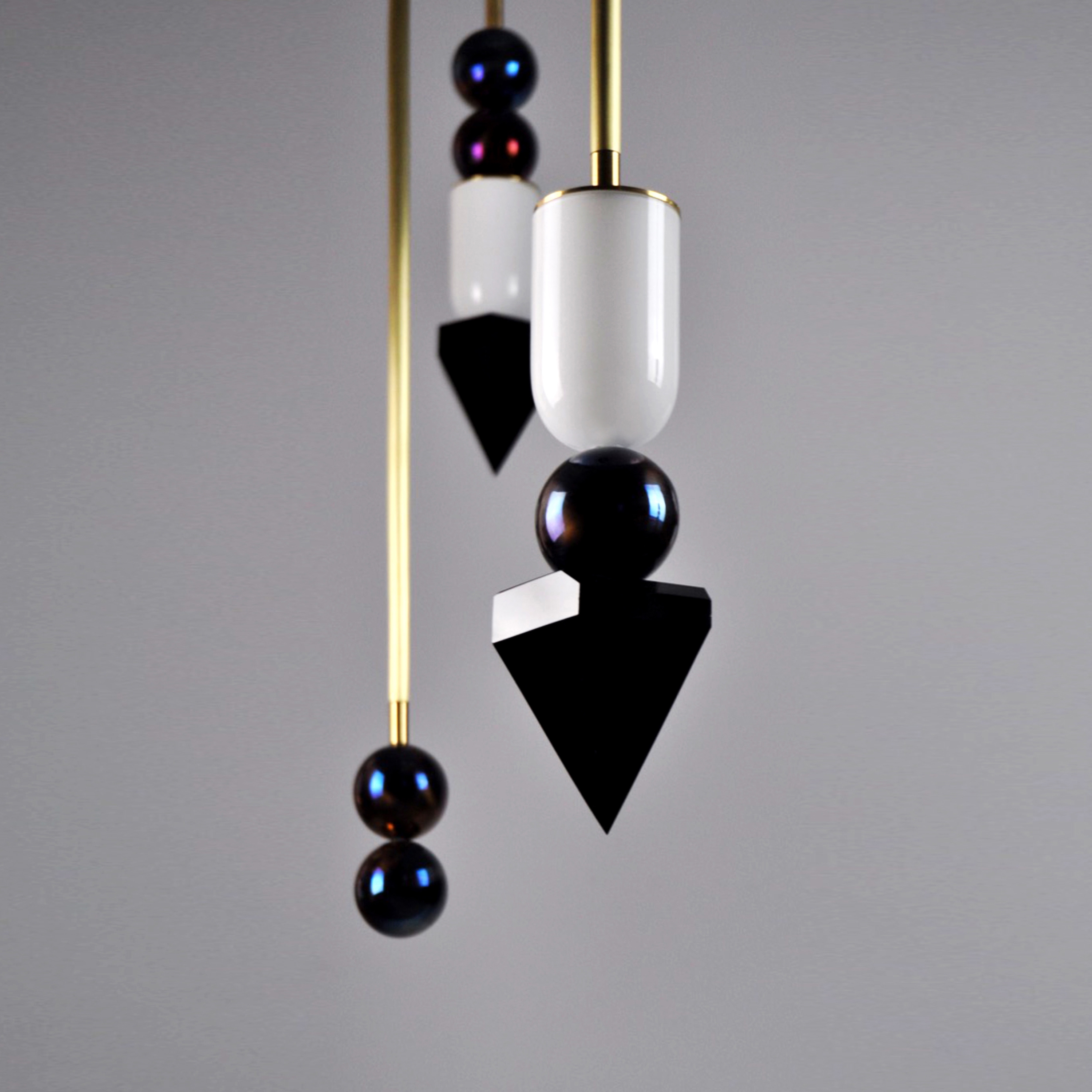 Produkt Laur Medium Small (3 Units) Contemporary LED Chandelier des Herstellers Ovature Studios anzeigen