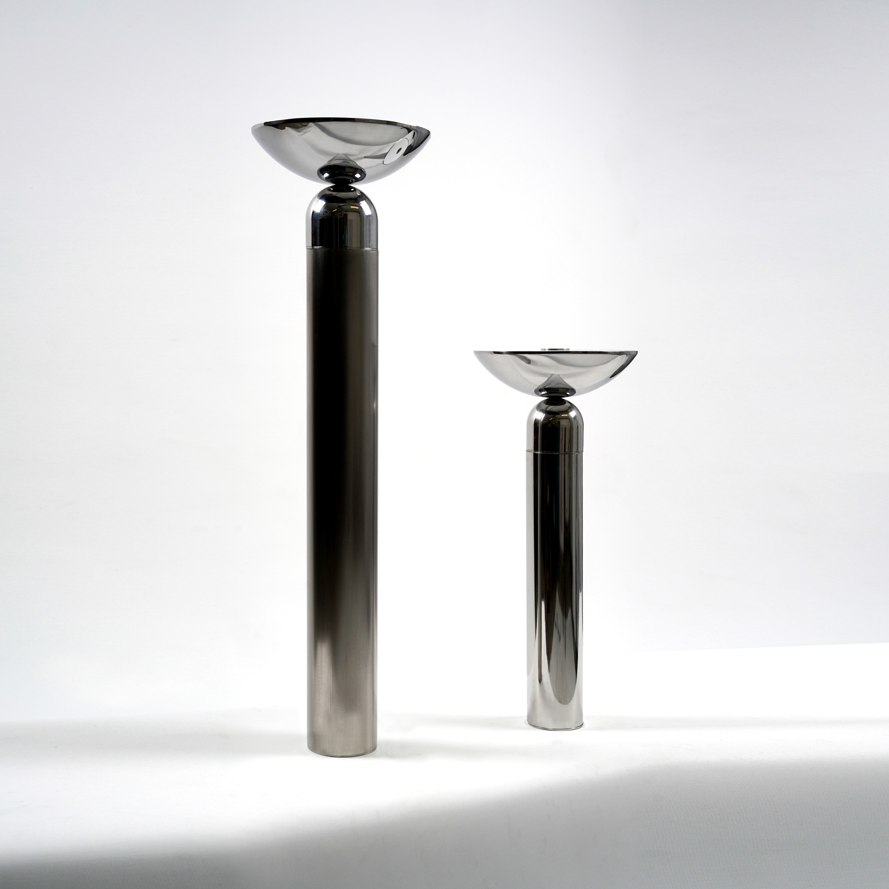 Display product Rone Floor Contemporary LED Lamp from manufacturer Ovature Studios