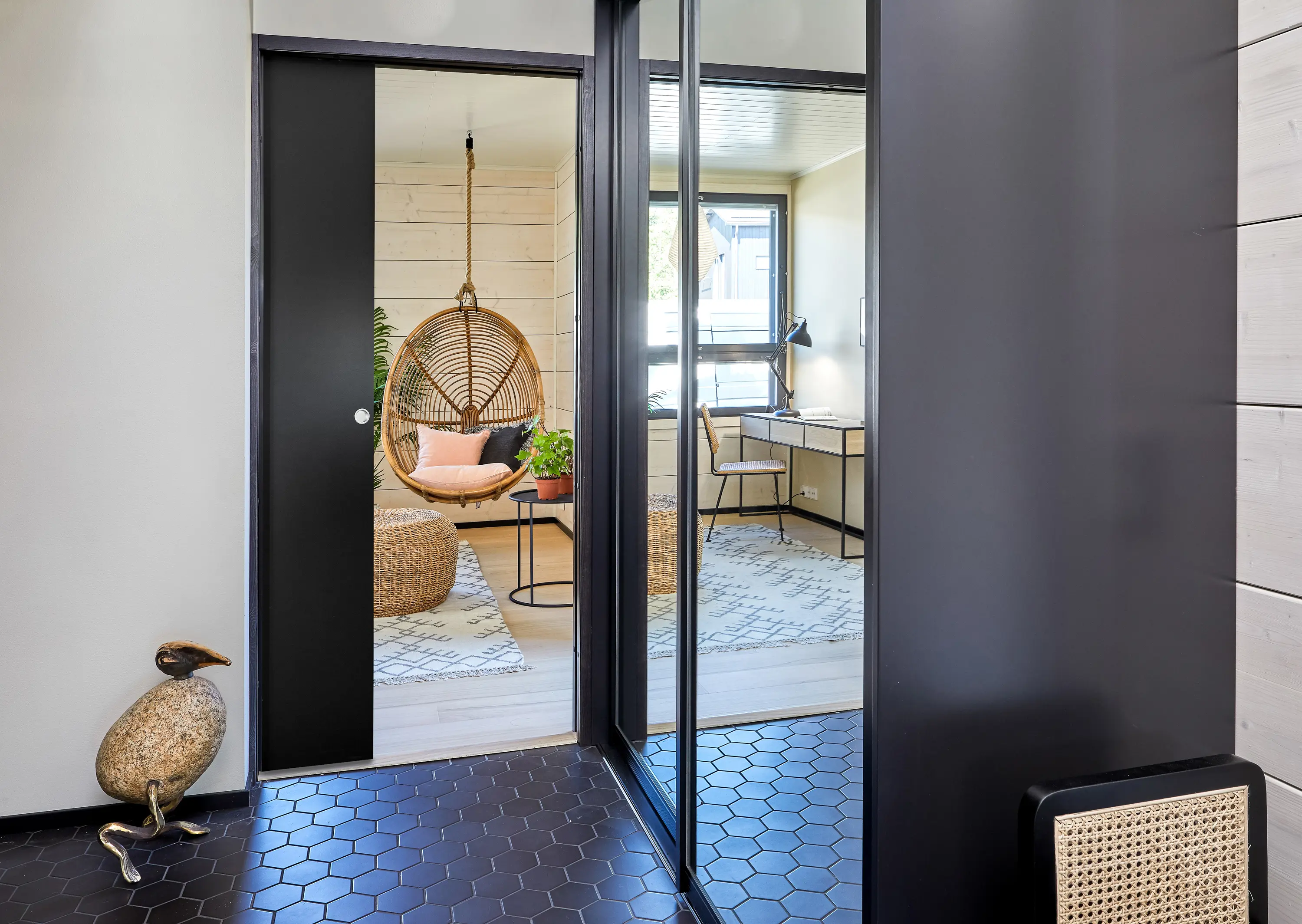 LIUNE - D21 Black