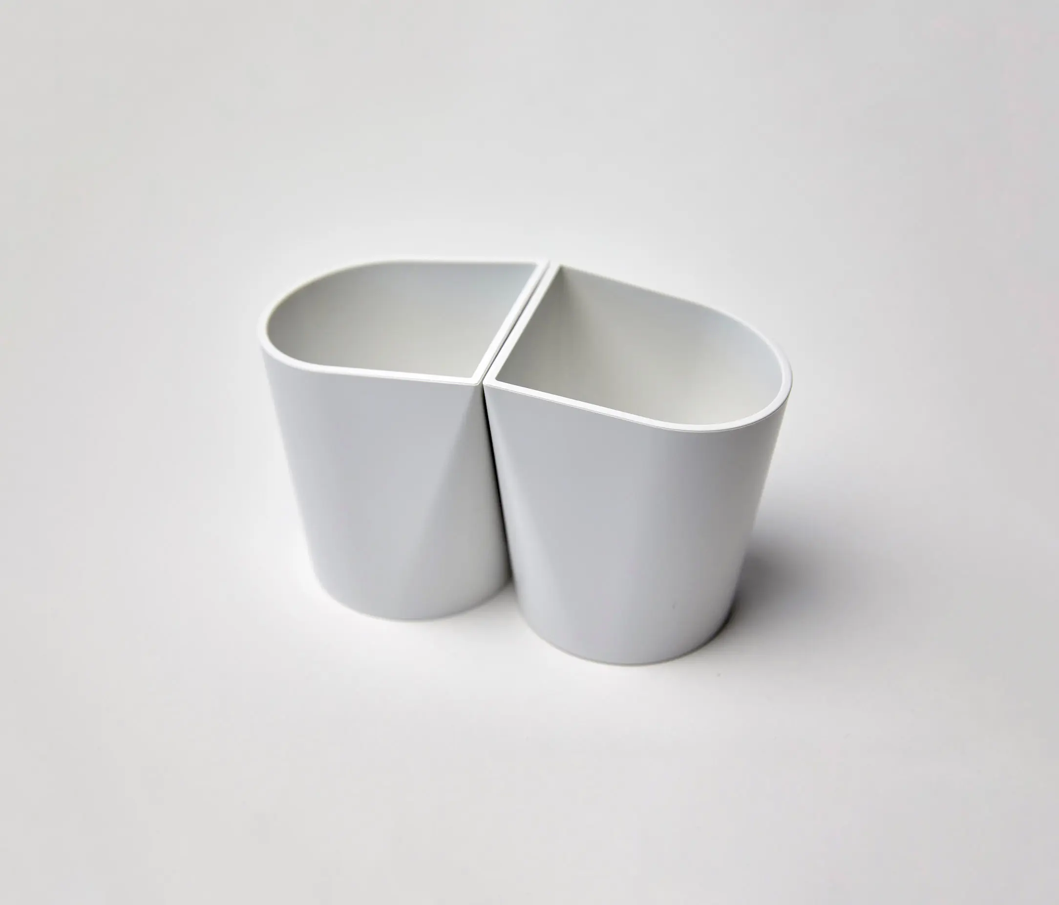 Moving Walls - Moving Cup