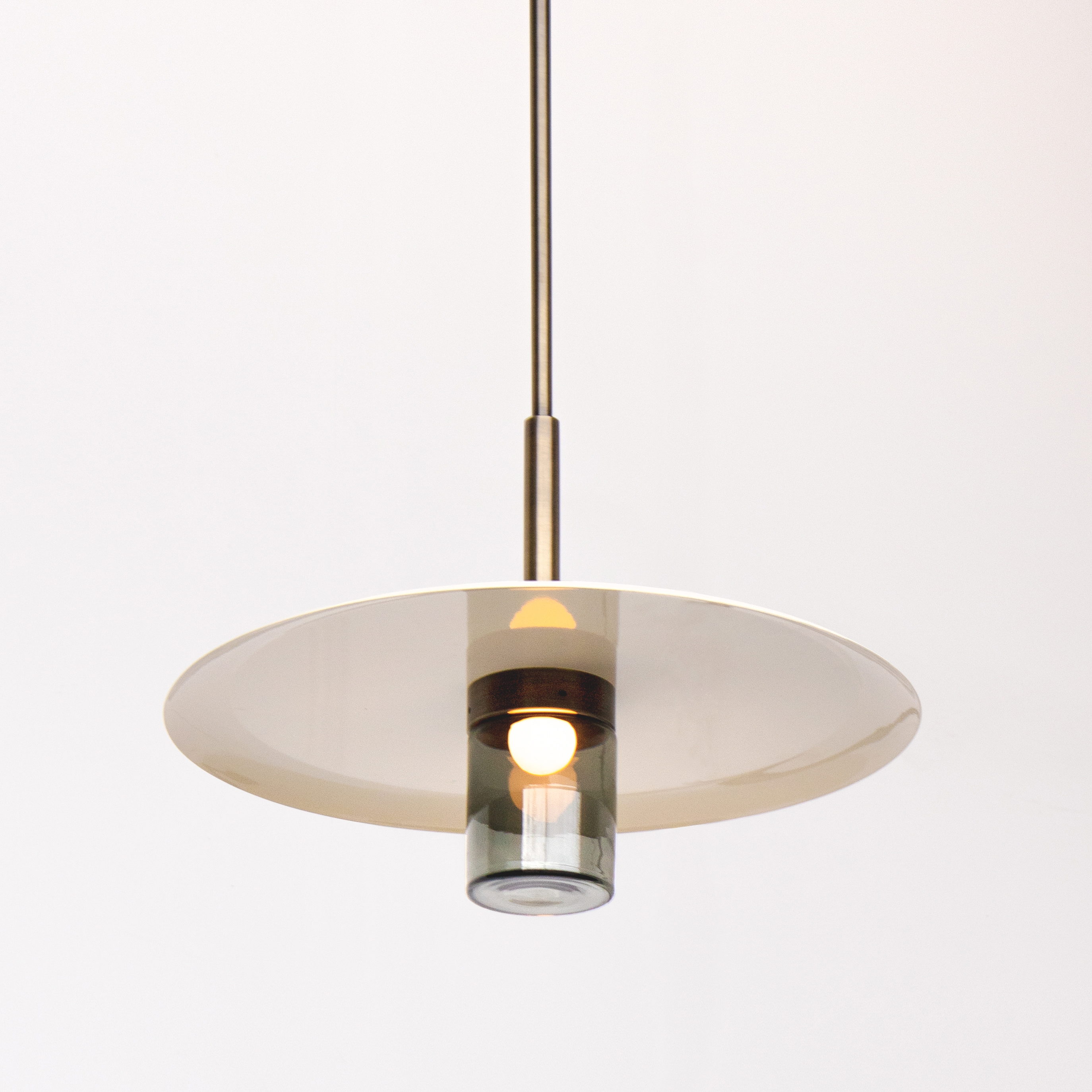 Produkt Arthur | Pendant (White / Brown patina) des Herstellers Trella anzeigen