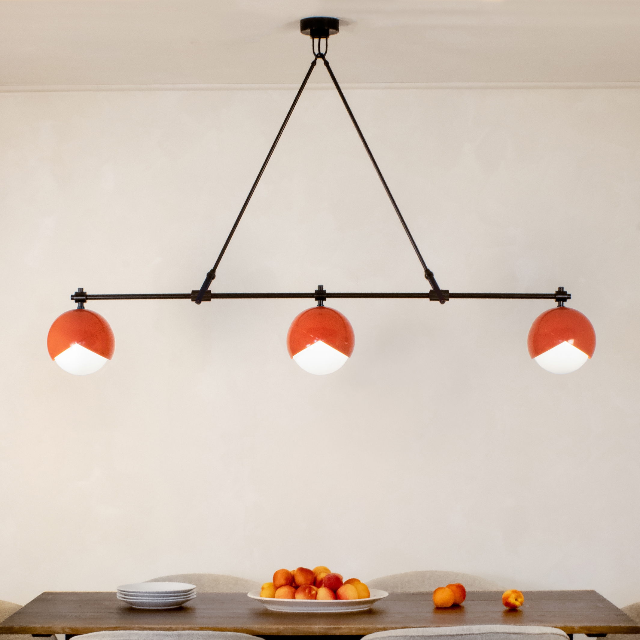 Produkt Benedict | Linear 3 Light Chandelier (Cinnabar / Blackened brass) des Herstellers Trella anzeigen