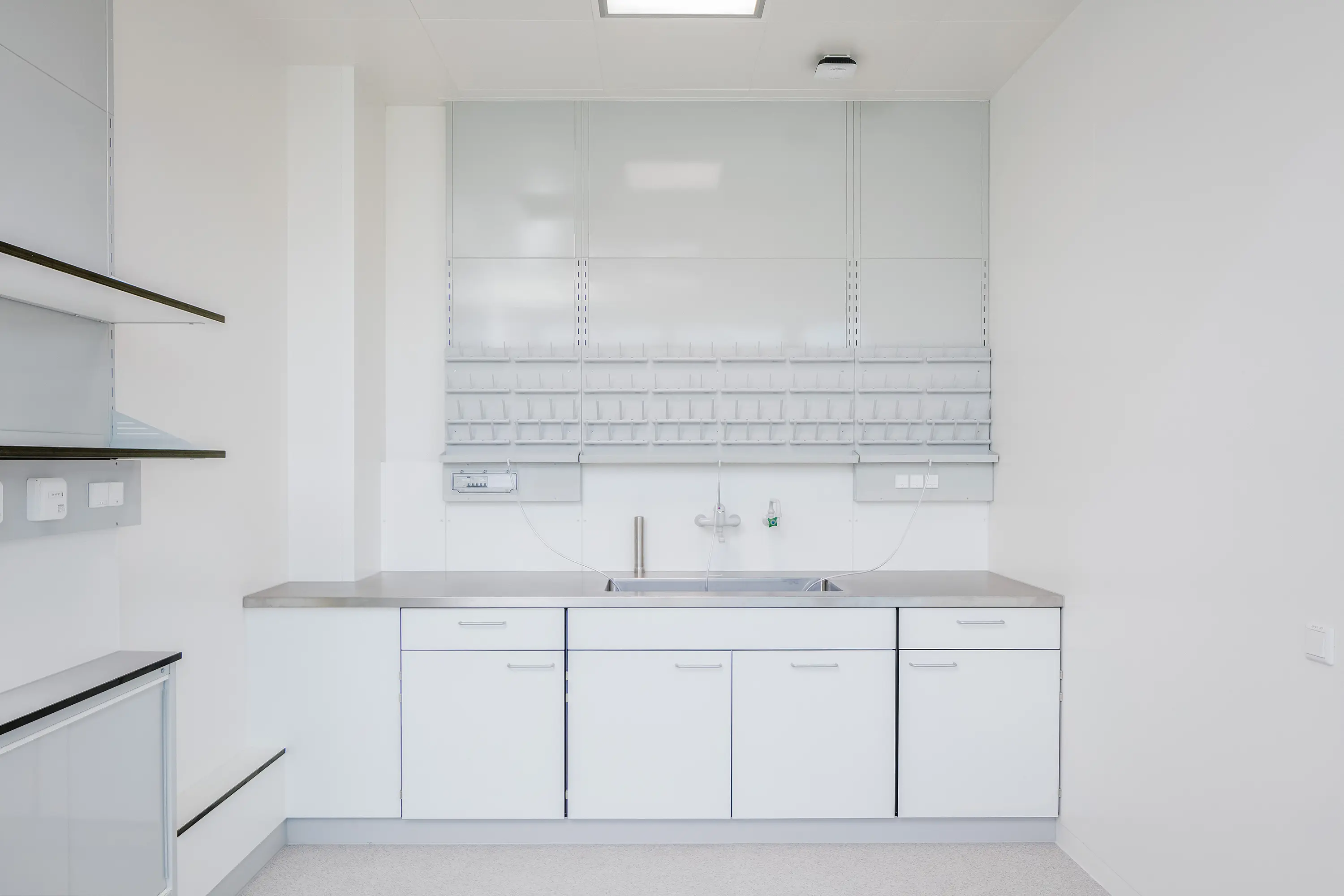 Neudoerfler - Lab Furniture