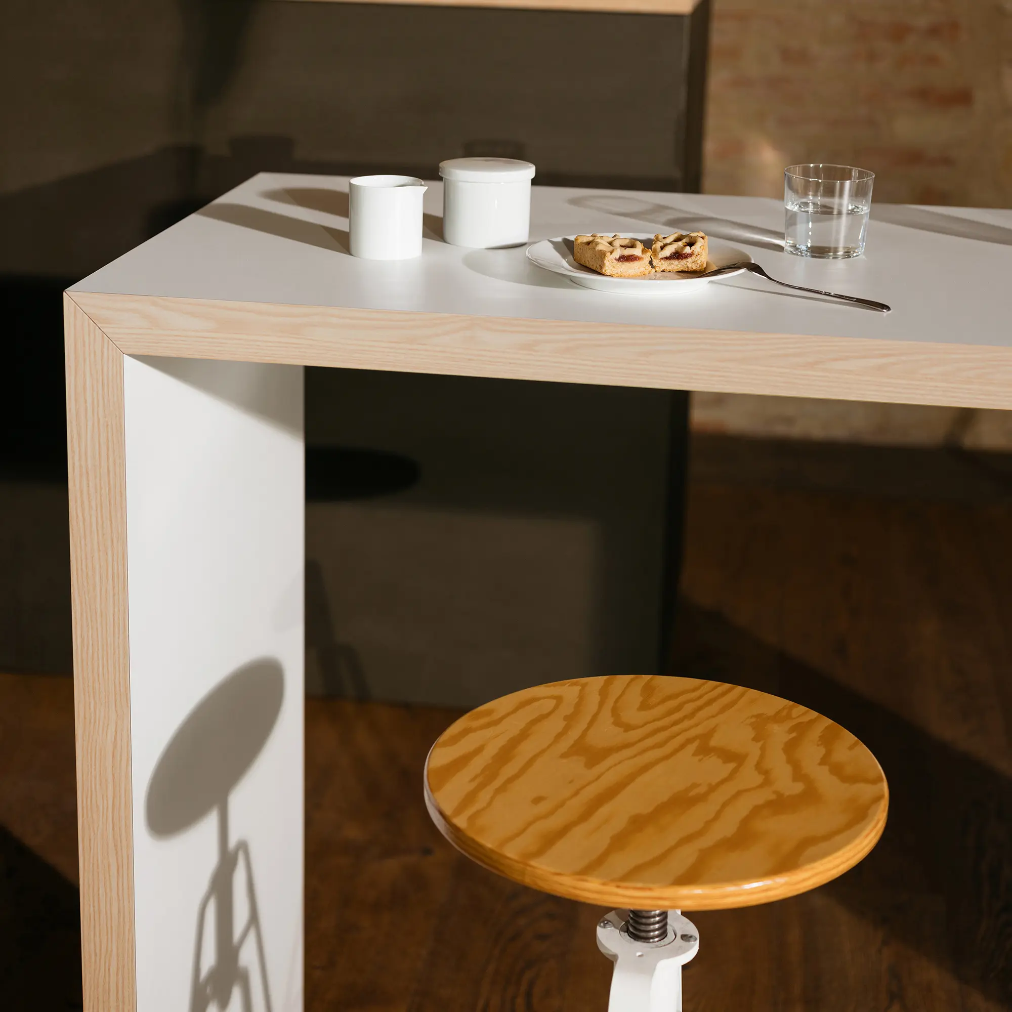 Neudoerfler - Motion Talk Communication Furniture