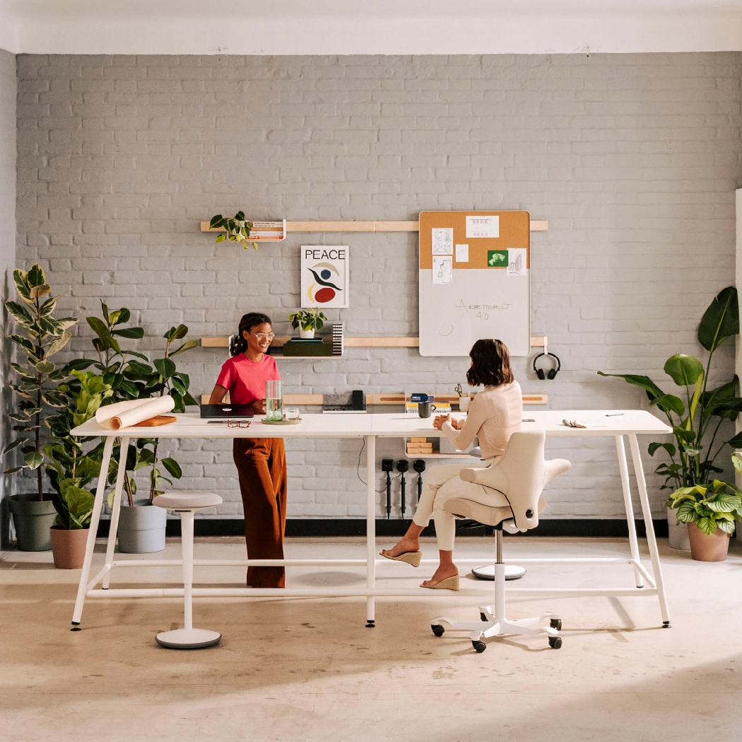 Display product MyMotion High table from manufacturer Neudoerfler