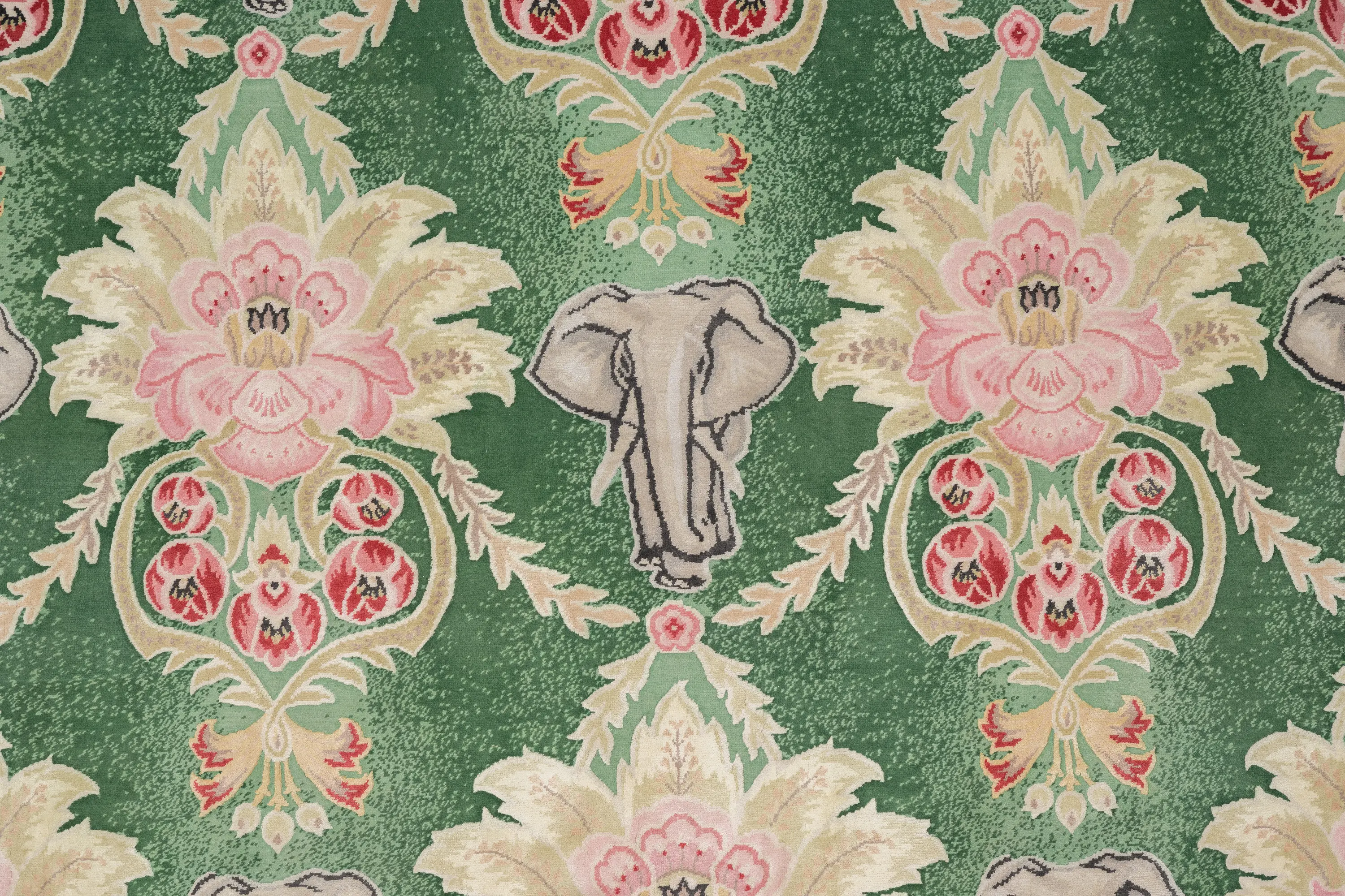 D.S.V. CARPETS - Big friendly