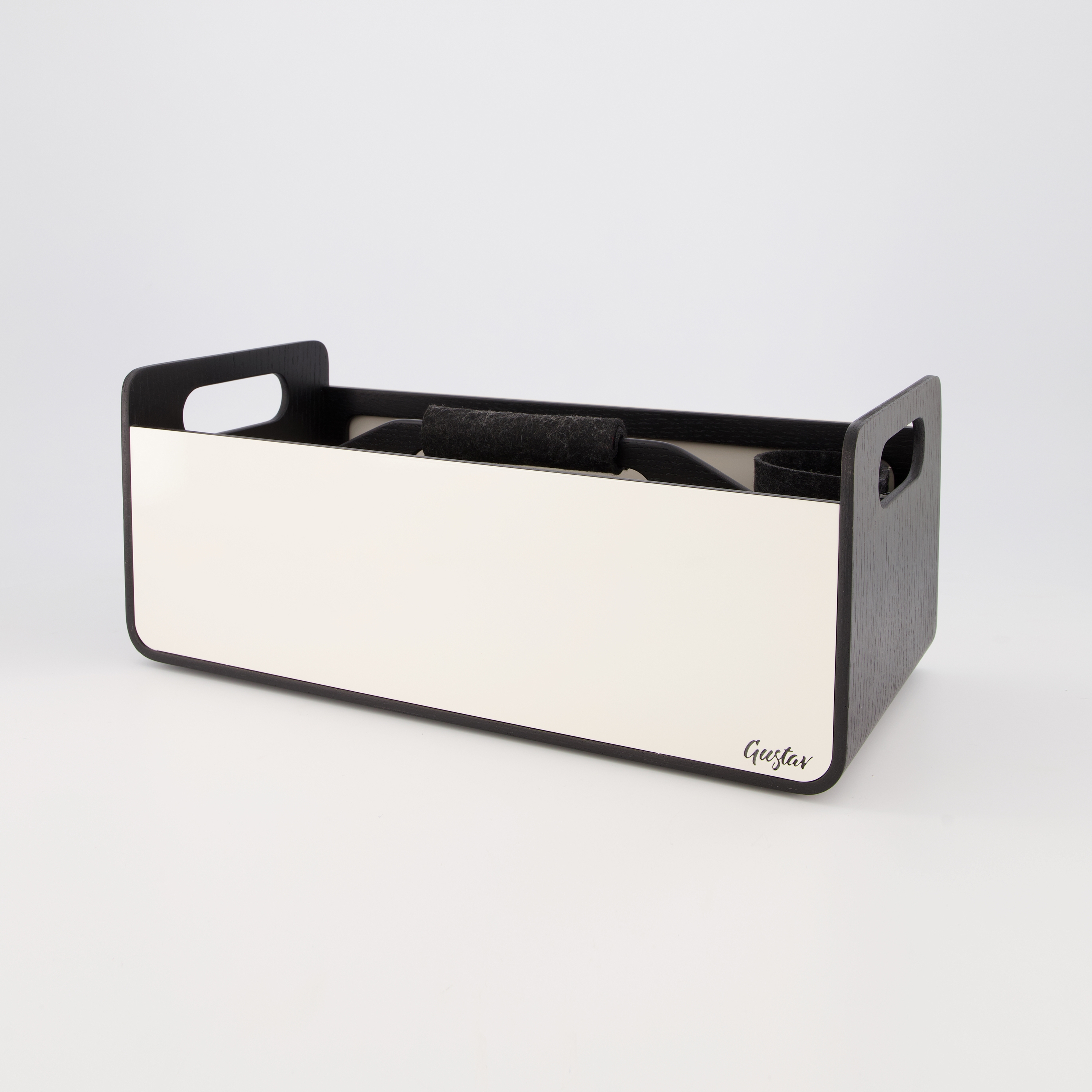 Display product Studio Black from manufacturer Gustav Concept