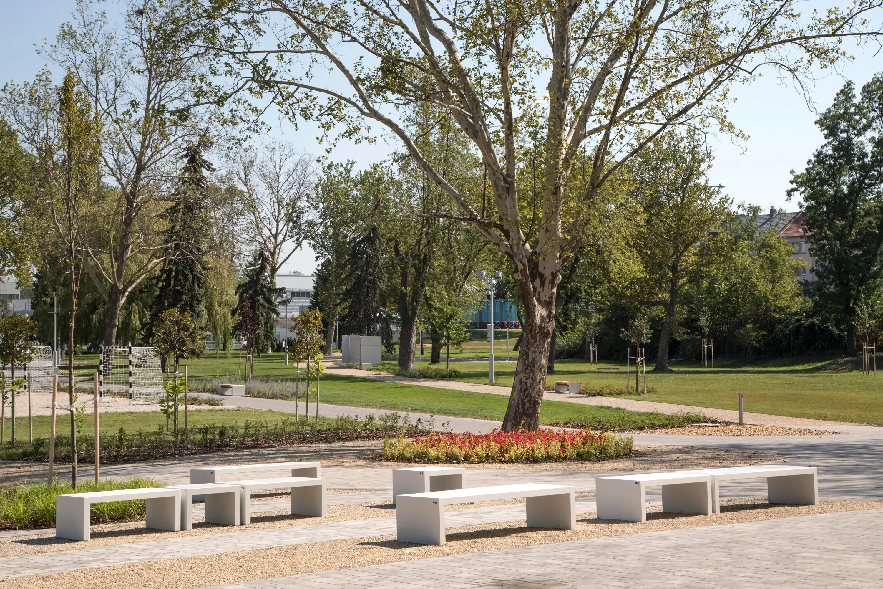 VPI Concrete - Liner | Concrete Bench