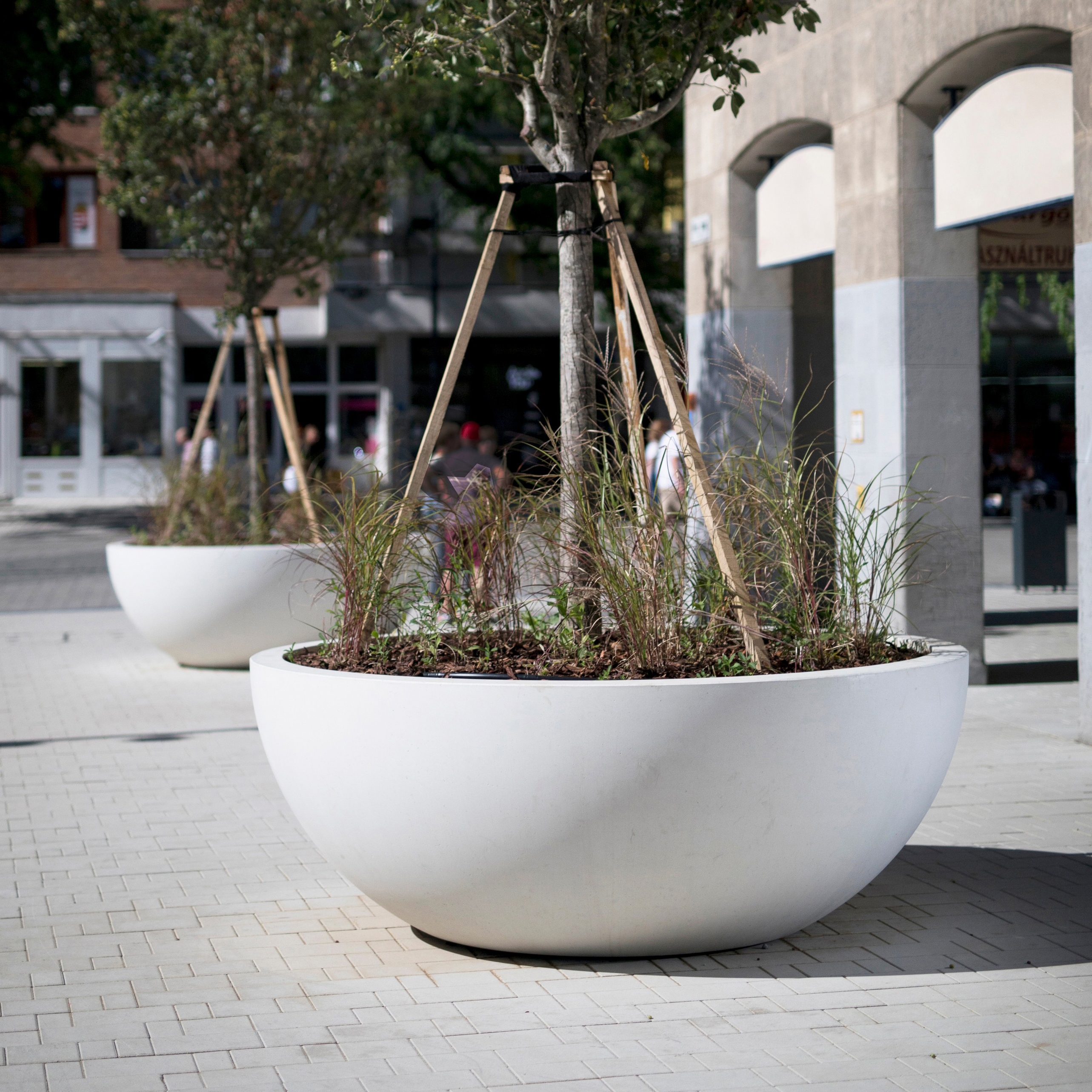 Mostrar el producto Gömb | M Concrete Planter del fabricante VPI Concrete