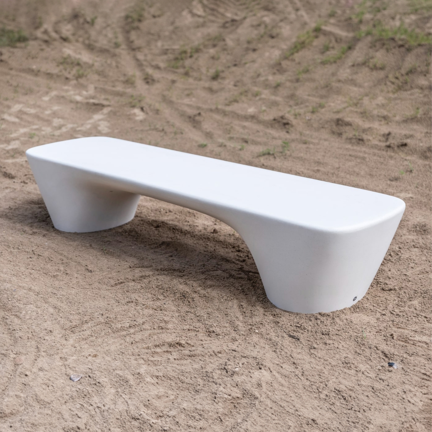 Display product Haló | Concrete Bench from manufacturer VPI Concrete