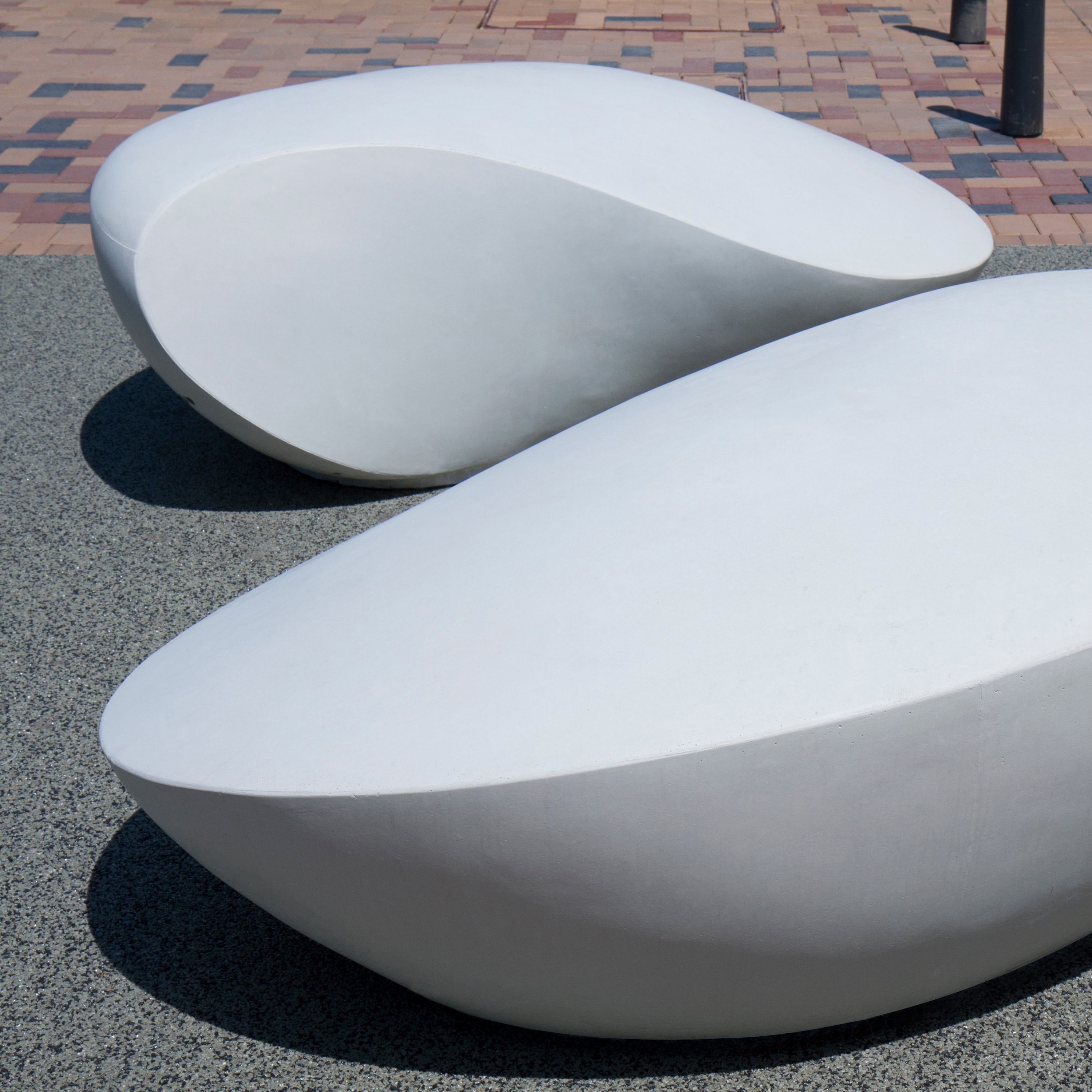 Display product Kavics | M Organic Concrete Object from manufacturer VPI Concrete