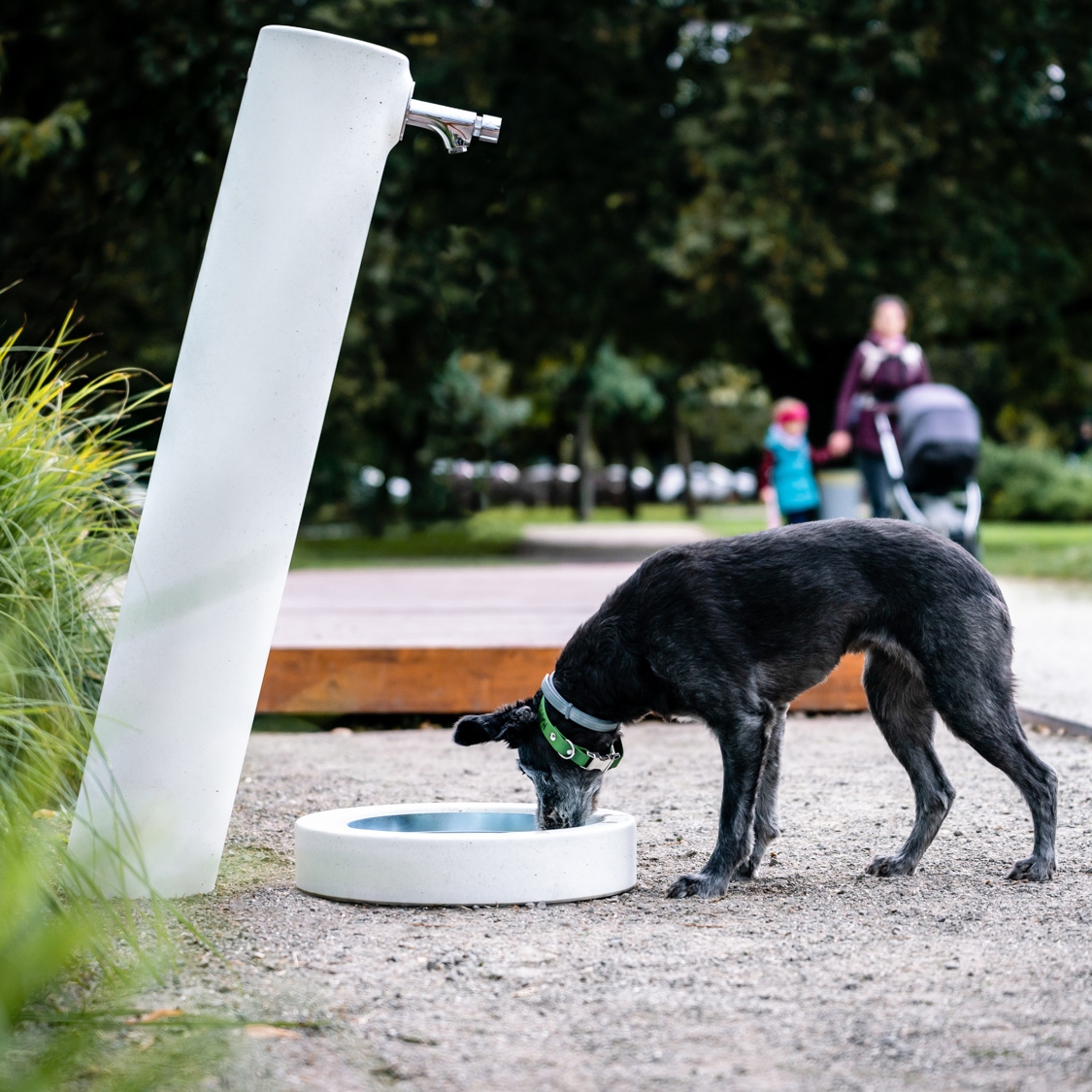 Display product Fred | Drinking fountain with a dog drinking bowl from manufacturer VPI Concrete