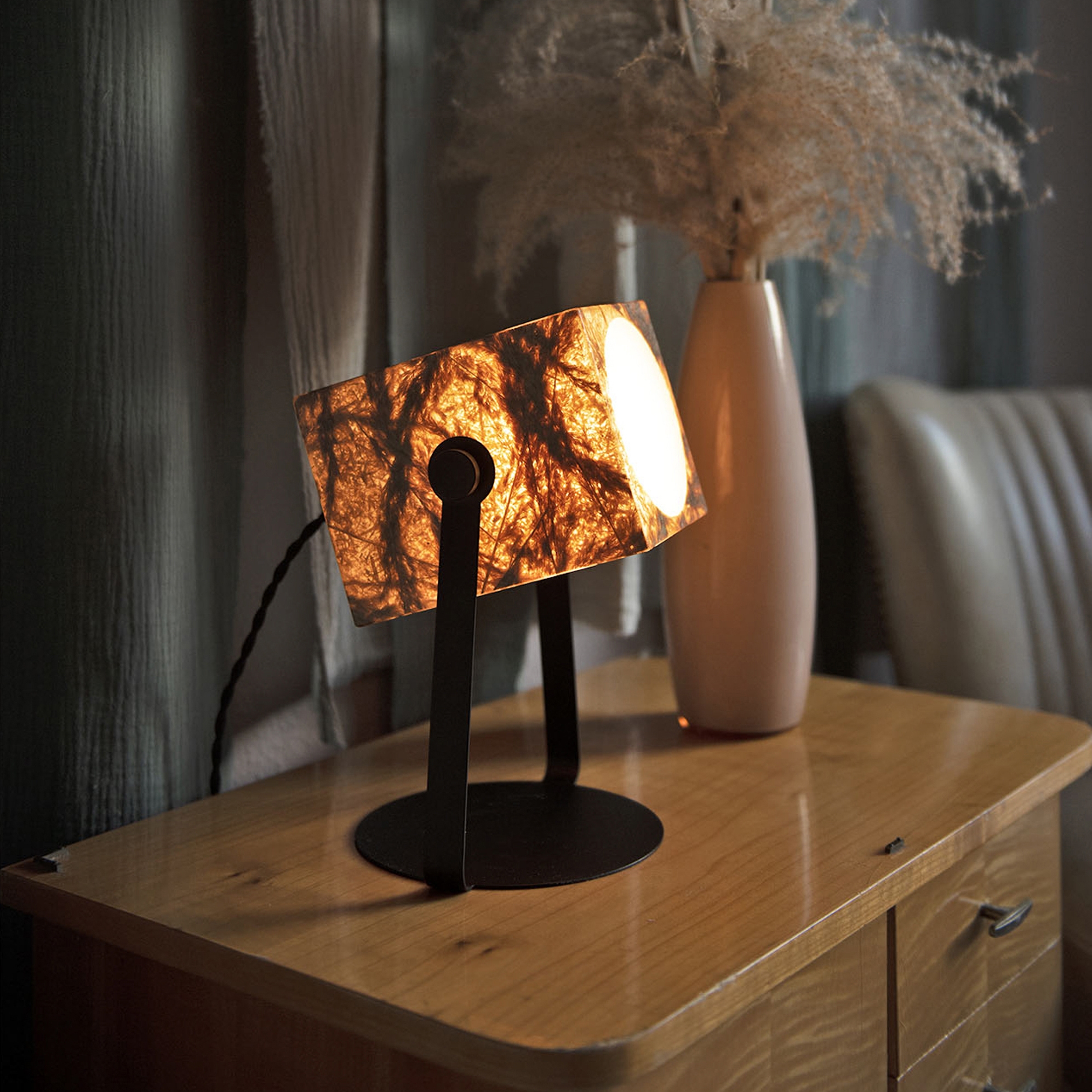 TABLE LAMPS