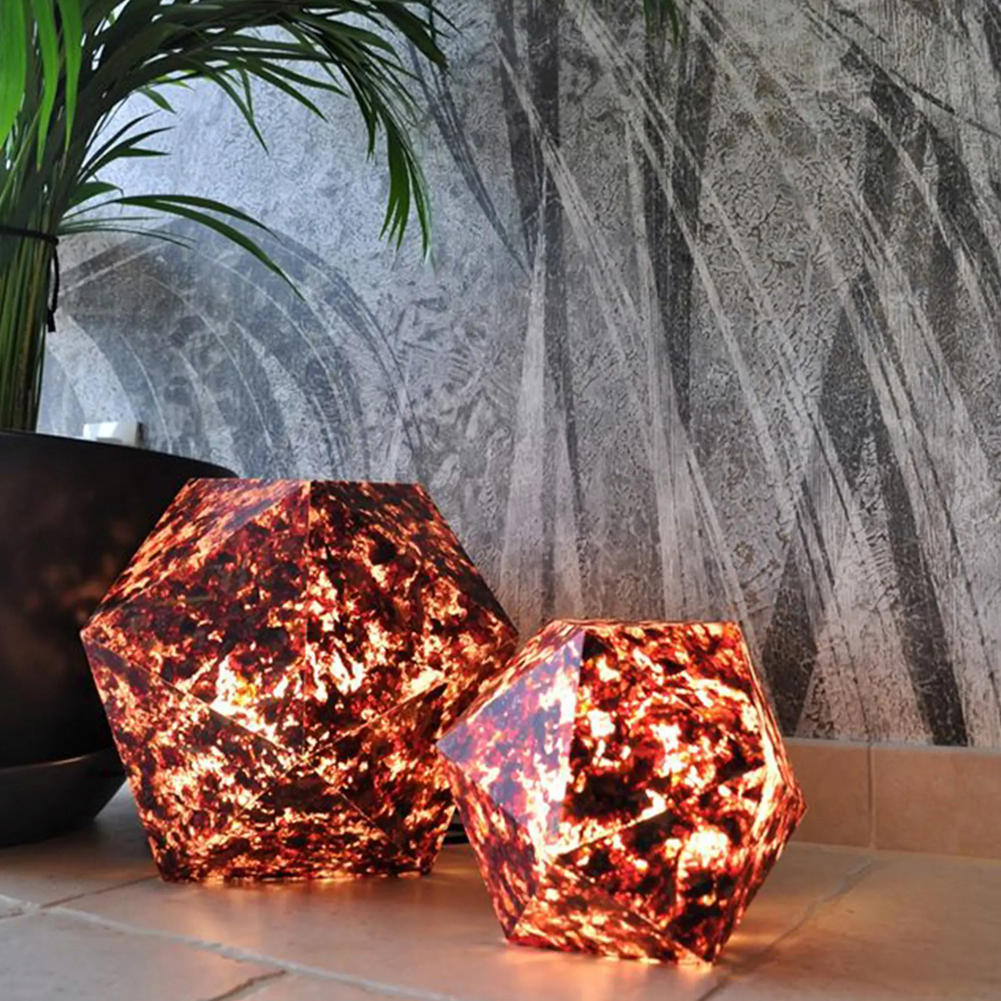 Viaplant - Hedron table lamp