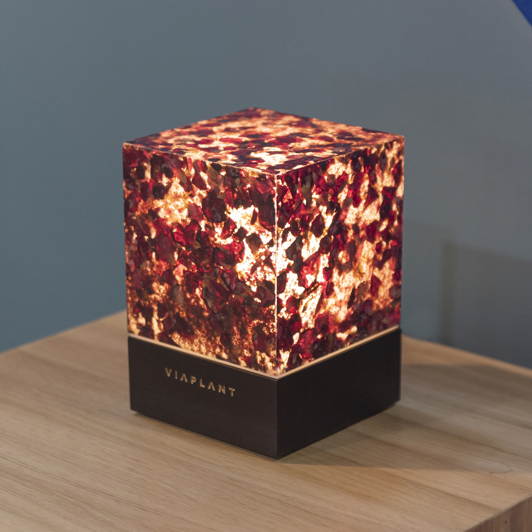 Mostra il prodotto Columna table lamp del produttore Viaplant