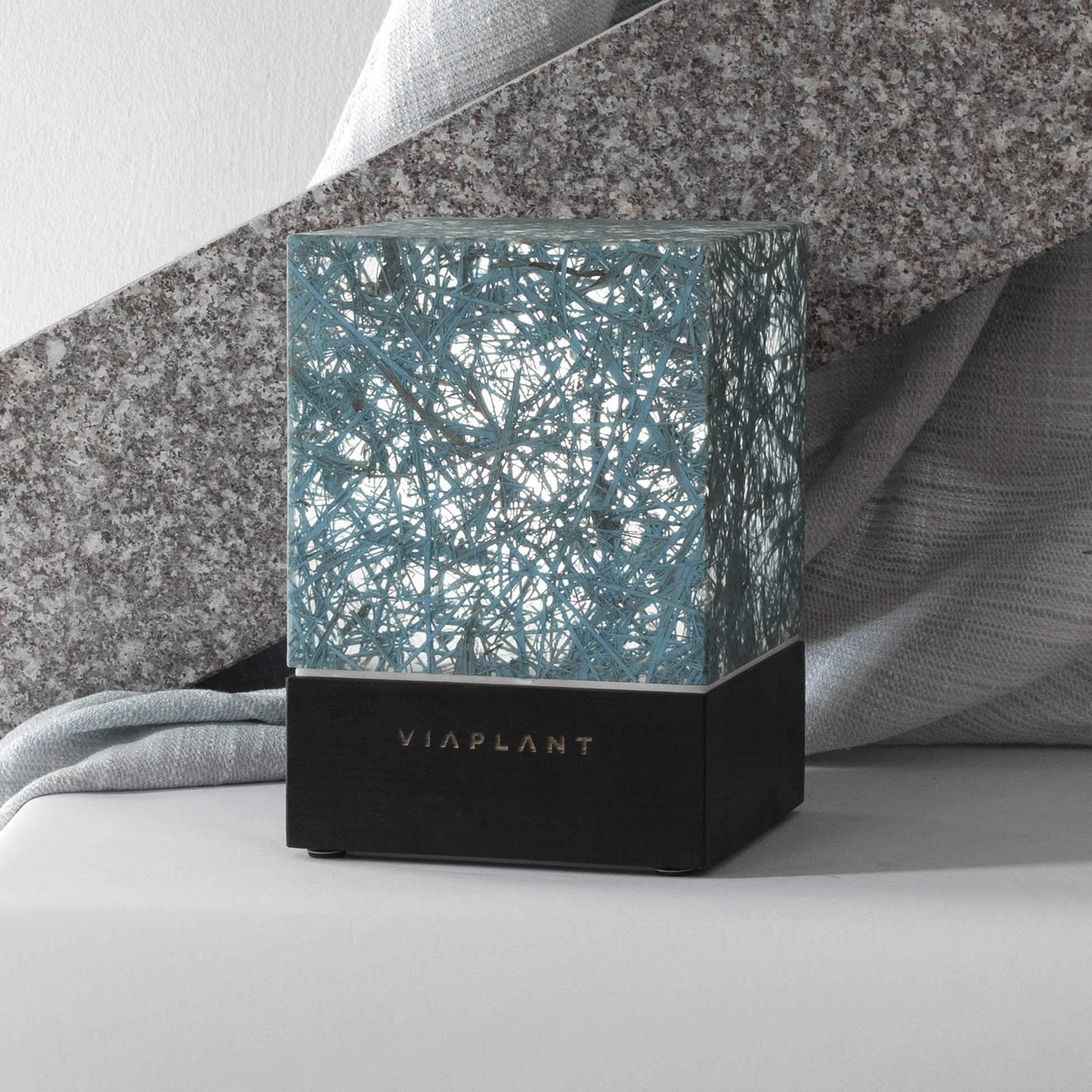 Columna table lamp