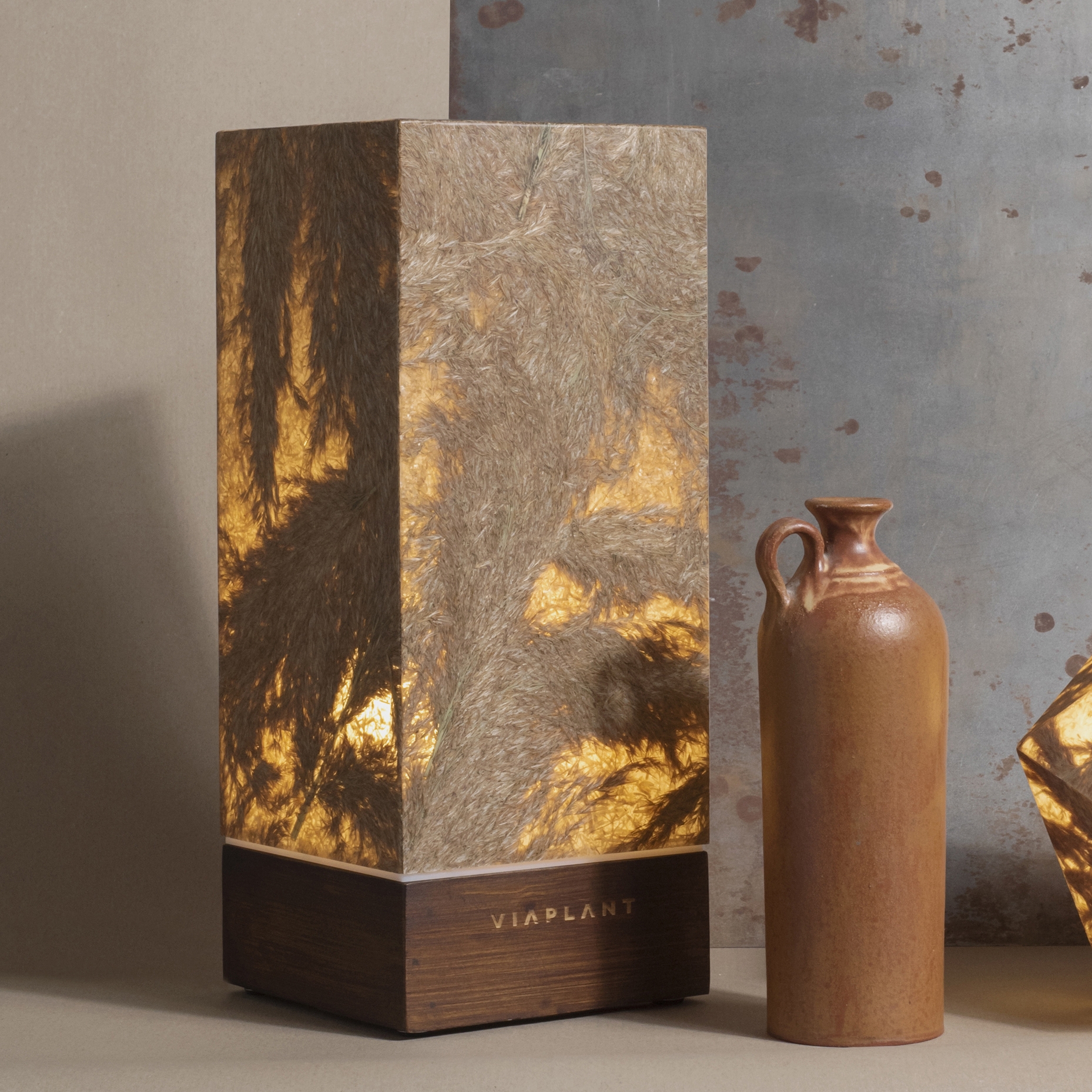 Columna table lamp