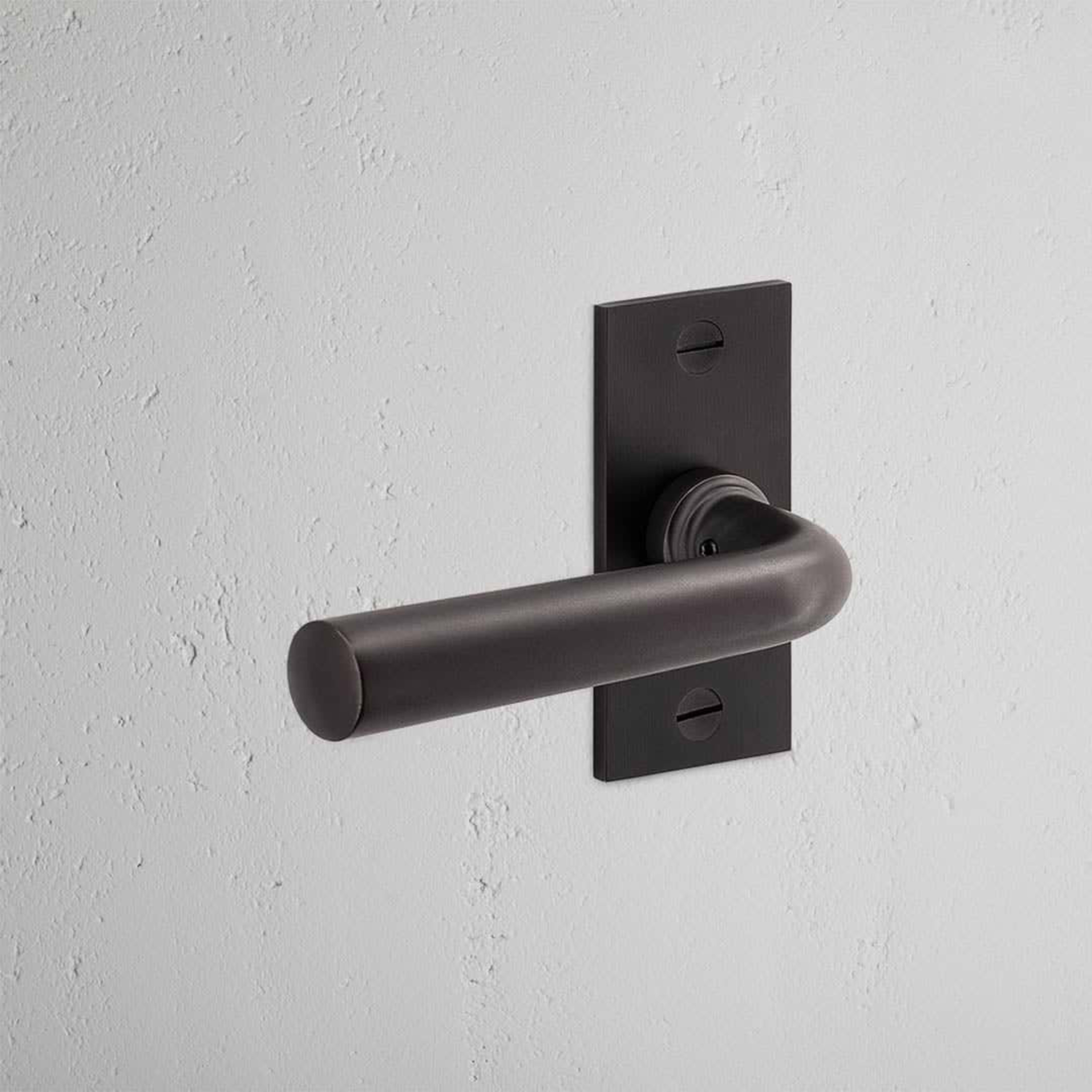 Apsley Short Plate Sprung Door Handle