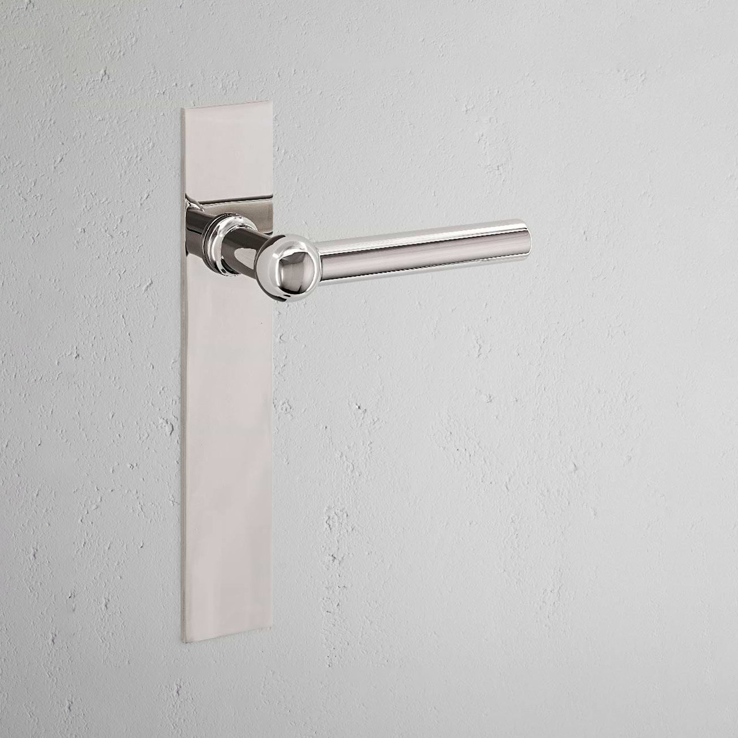 Produkt Harper gefederter Türgriff langes Schild + Drehknopf des Herstellers Corston Architectural Detail anzeigen