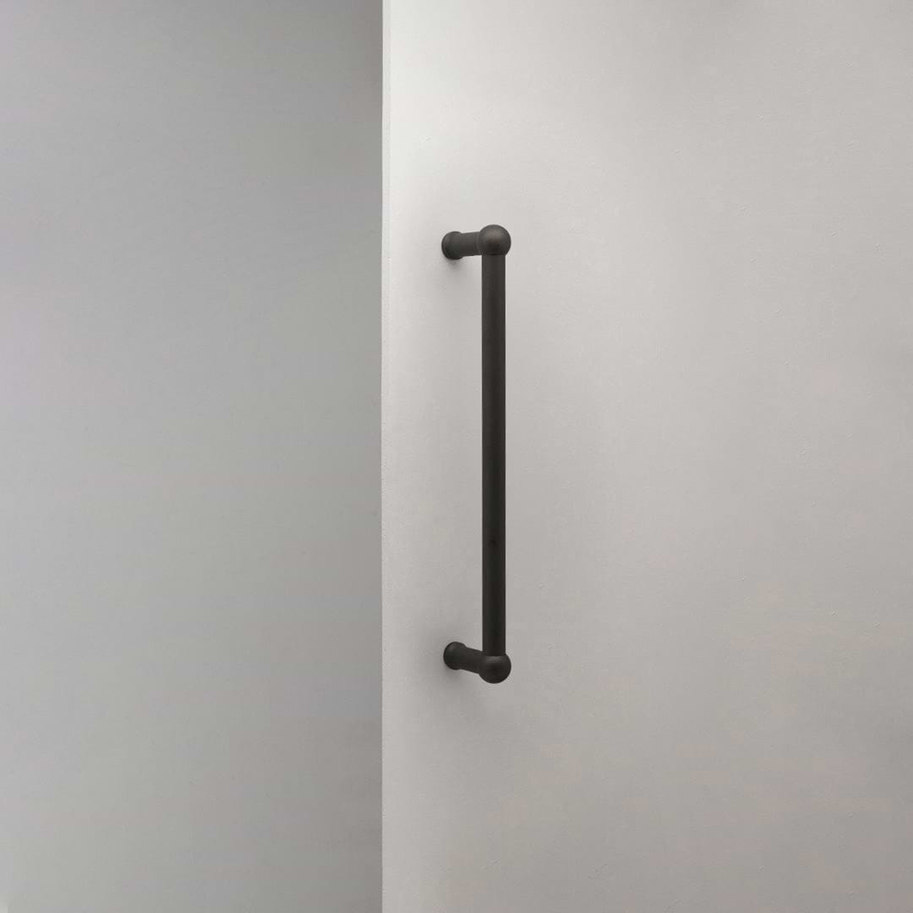 Harper Single Pull Handle 320mm