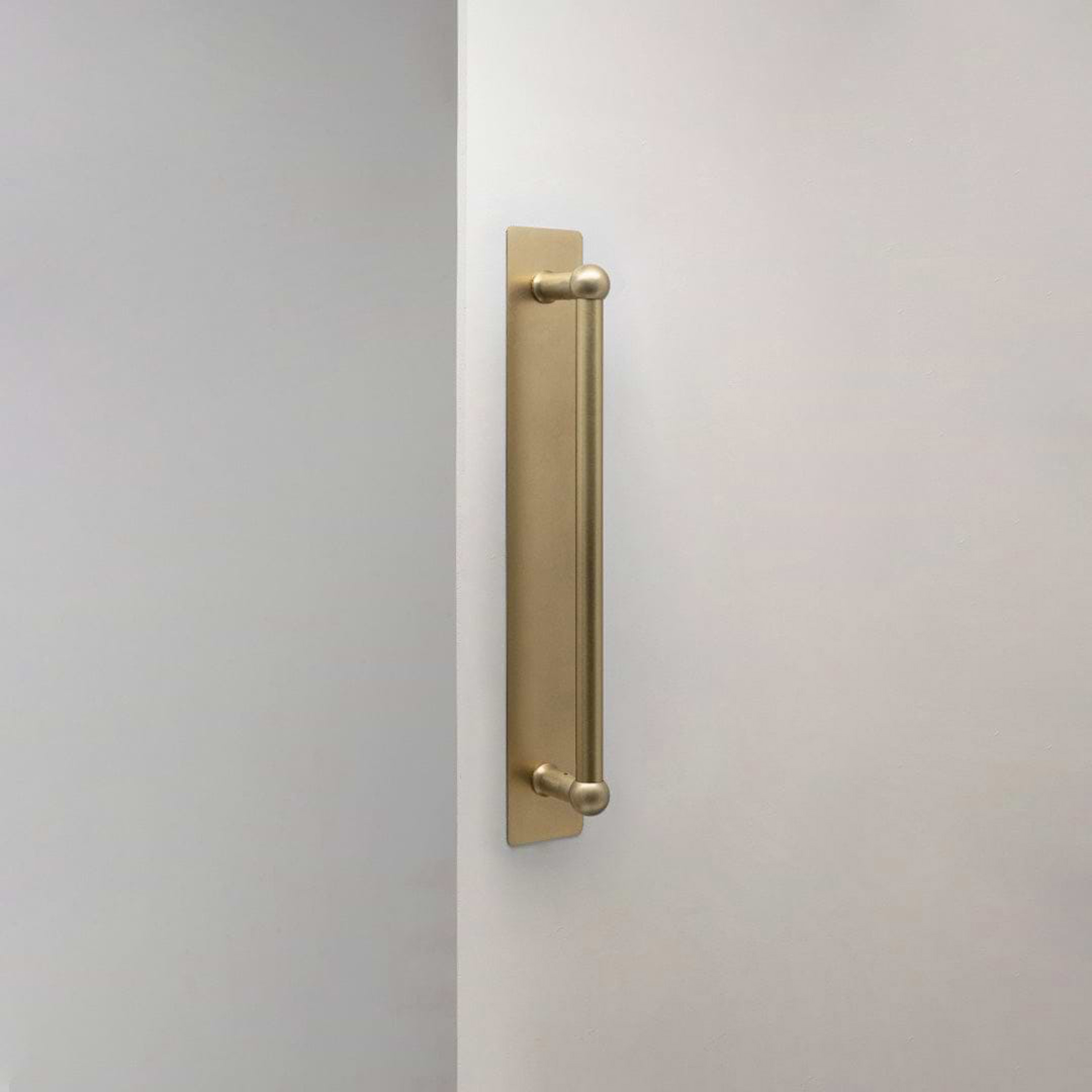 Display product Harper Single Pull Handle with Plate 320mm from manufacturer Corston Architectural Detail