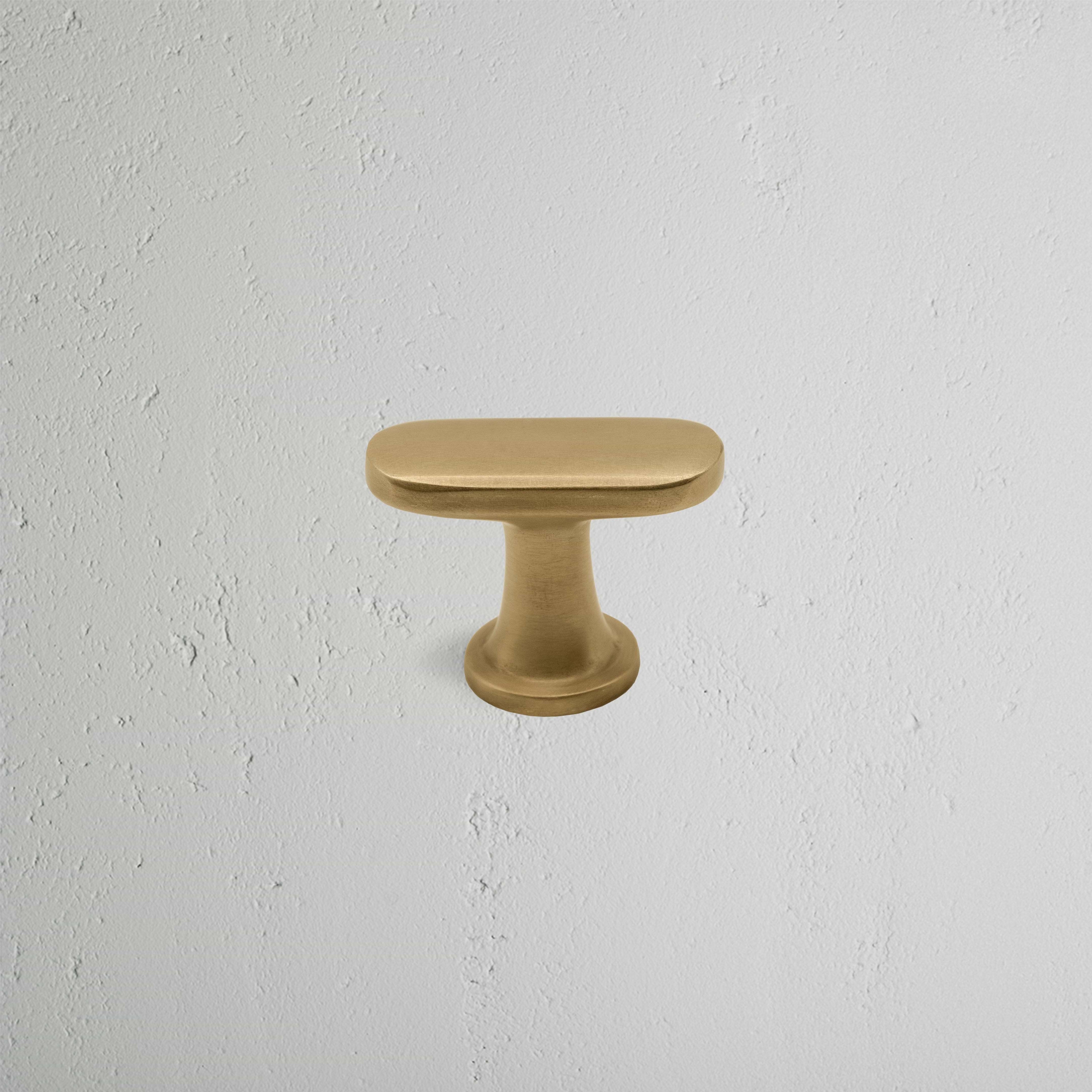 Milliner Furniture Knob
