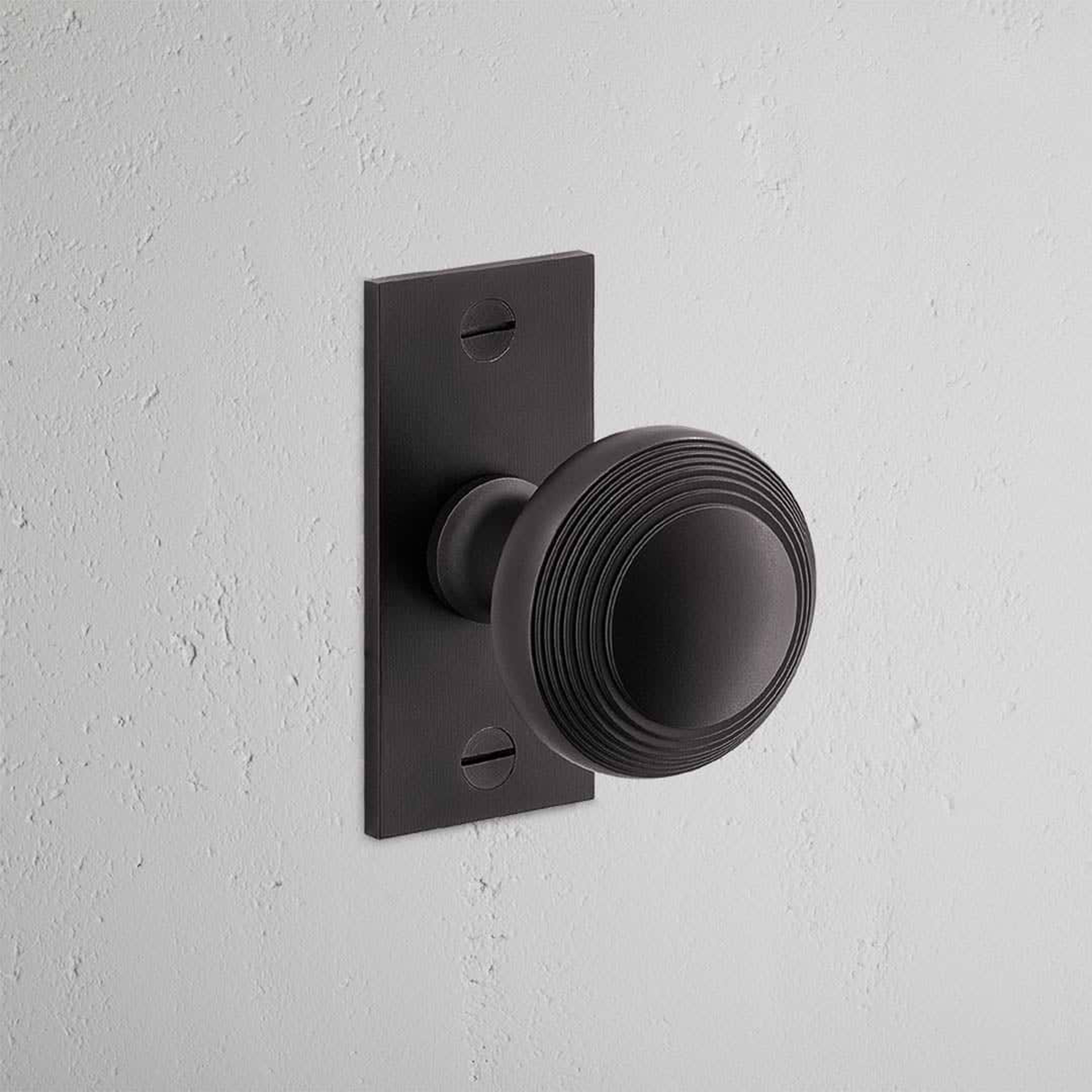 Poplar Short Plate Fixed Door Knob