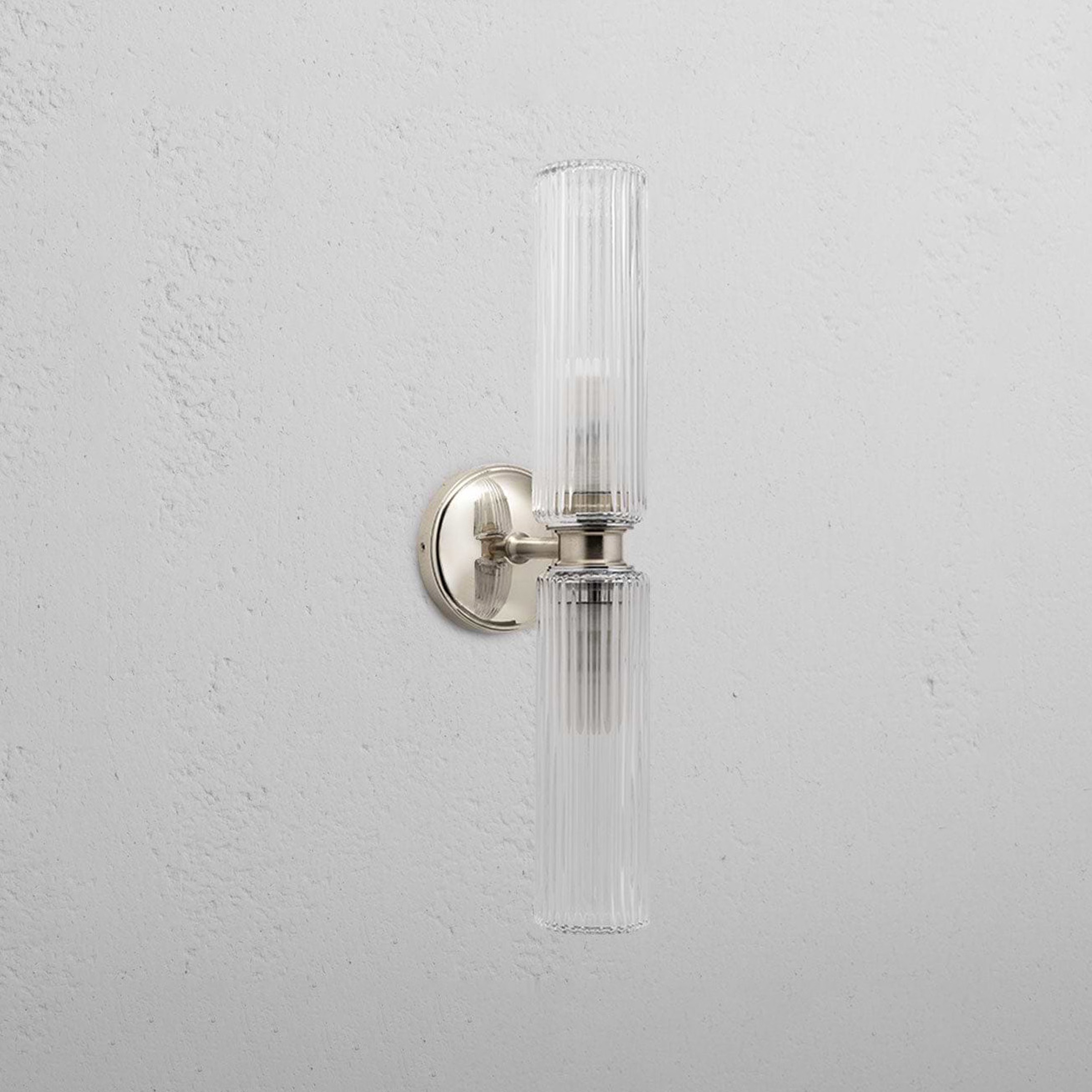 Aplique de pared Claremont mediano con vidrio acanalado
