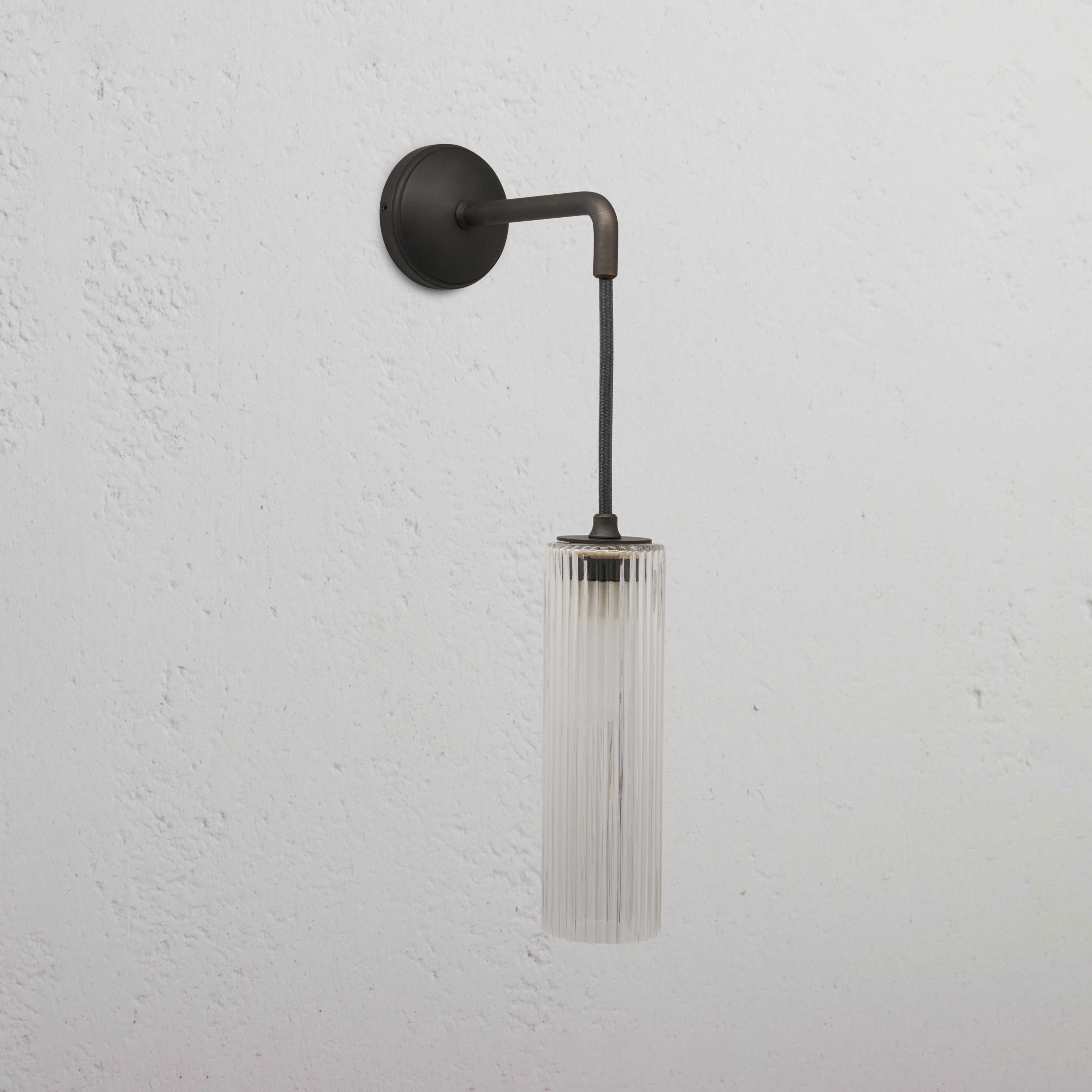 Aplique de pared colgante Claremont pequeño con vidrio acanalado