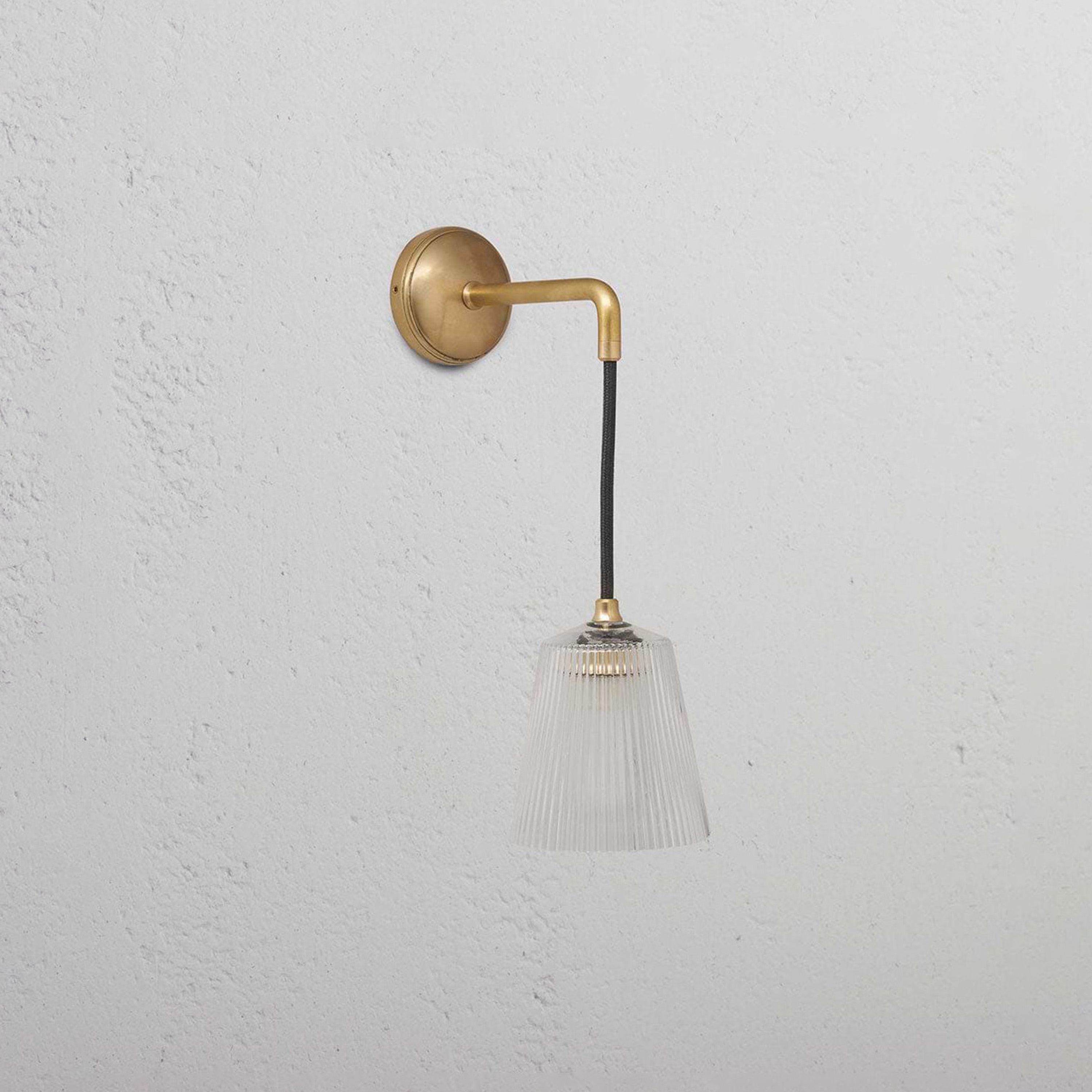 Mostrar el producto Richmond Small Hanging Wall Light Fine Porcelain del fabricante Corston Architectural Detail
