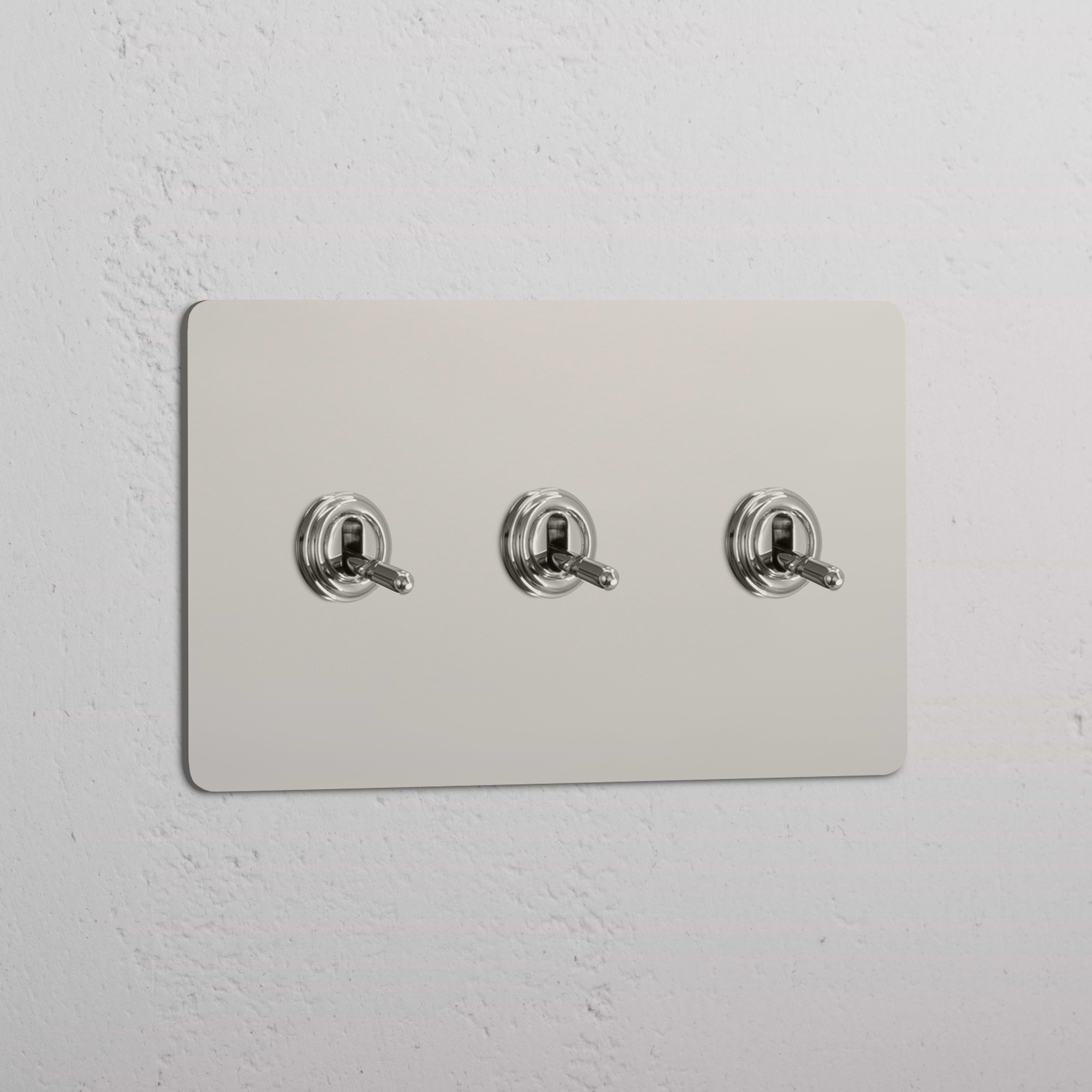 Mostra il prodotto Doppio 3x Interruttore a Levetta del produttore Corston Architectural Detail