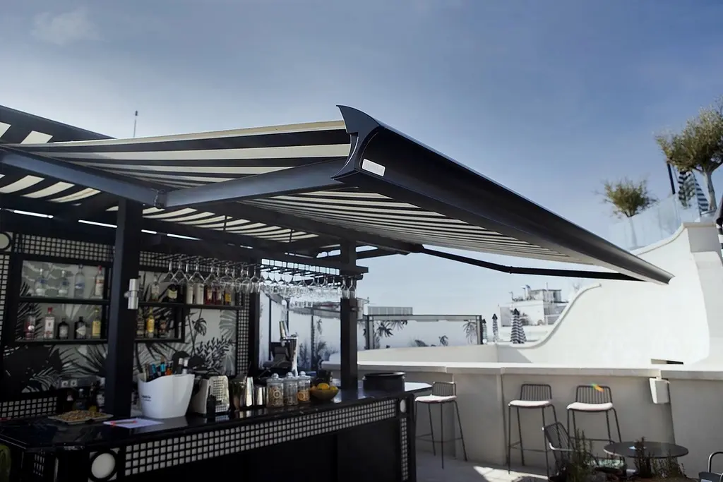 BANDALUX - Stores Bannes et Vérandas