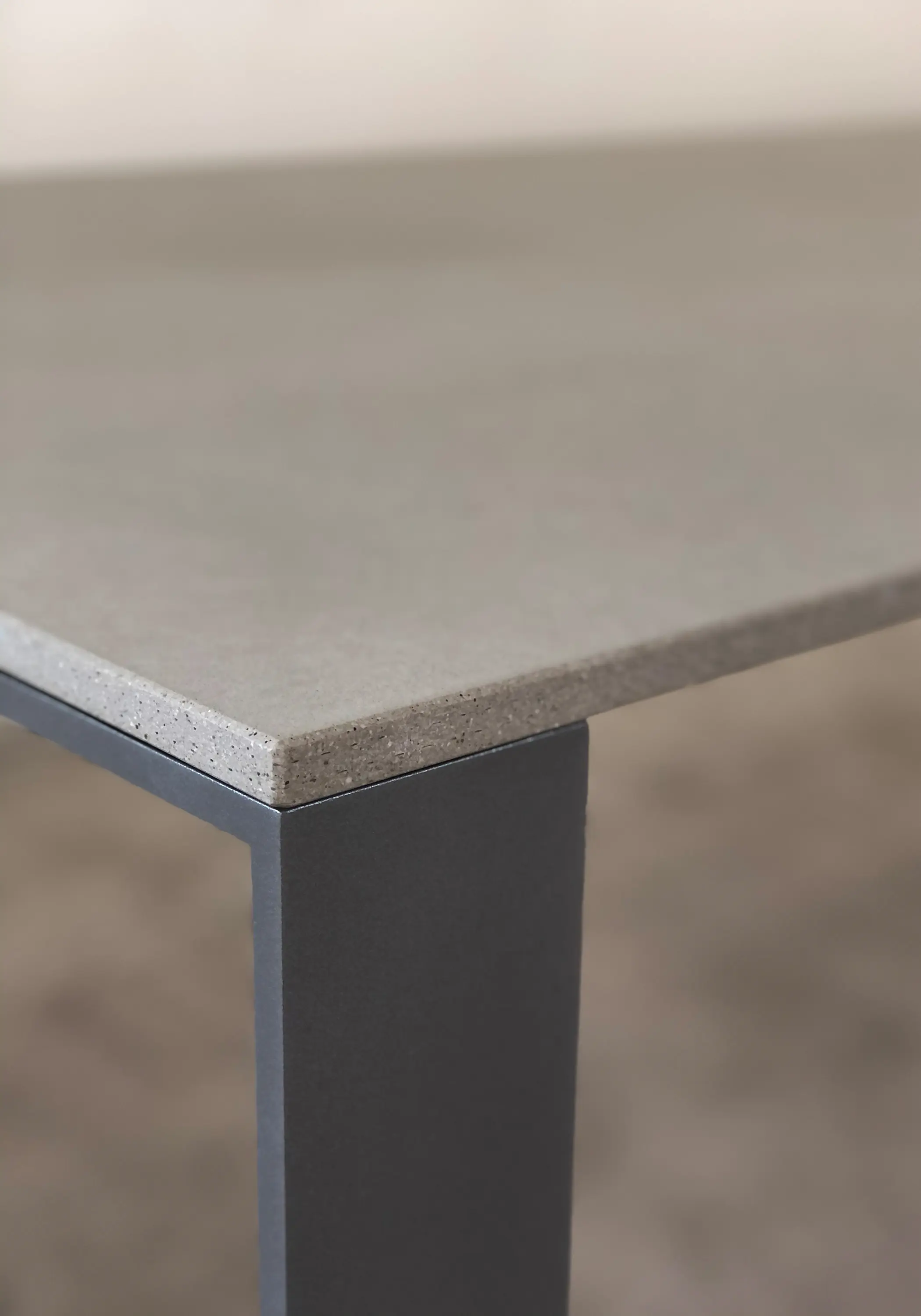Efecto - Table Benno
