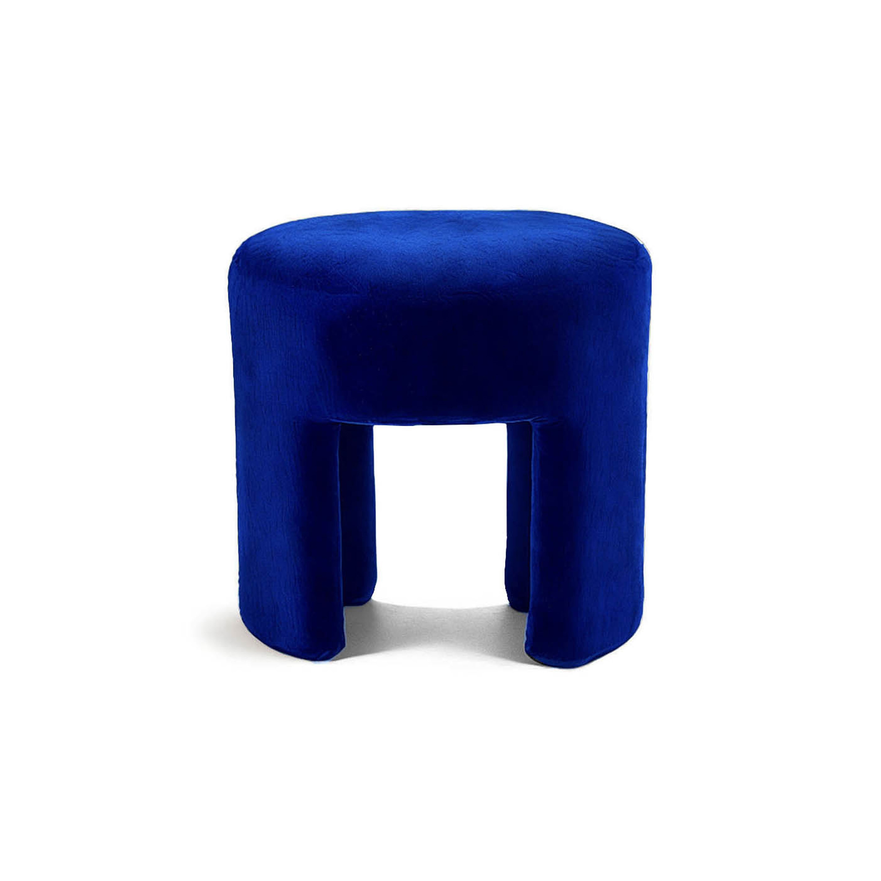 Vertoon produk Furia Stool Blue Velvet van vervaardiger moanne