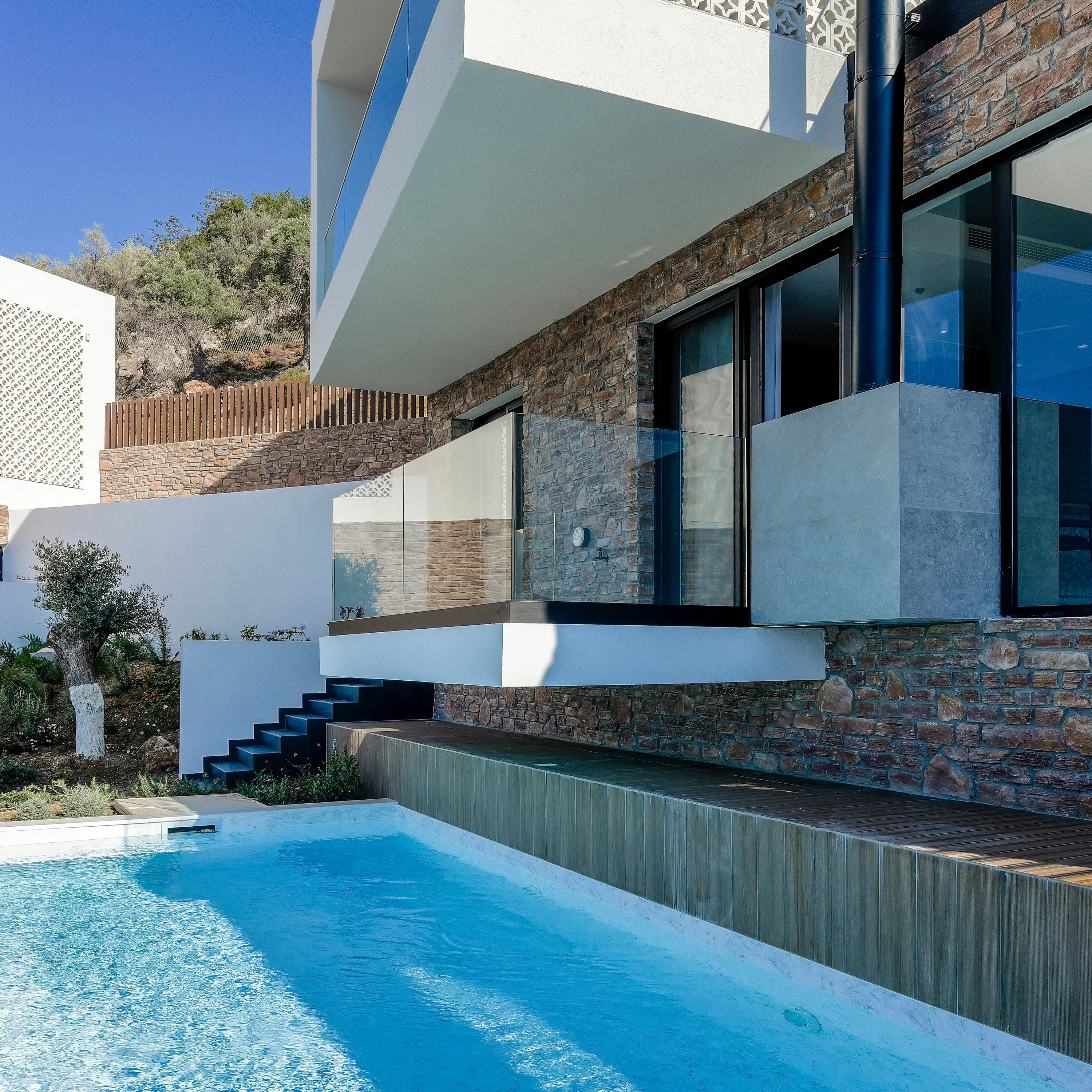BALUSTRADES