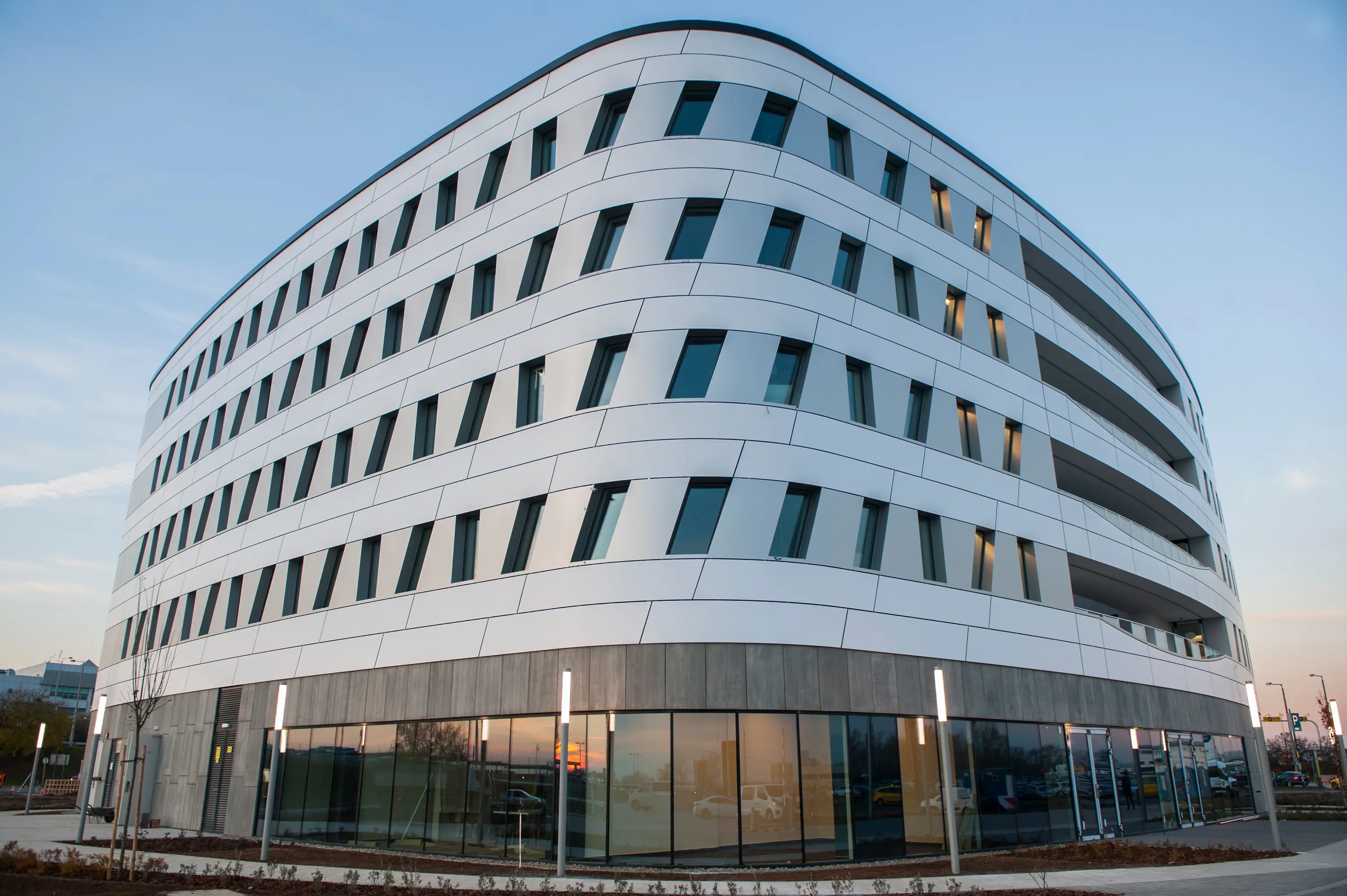 ETEM - Facades | E97 BRAVO