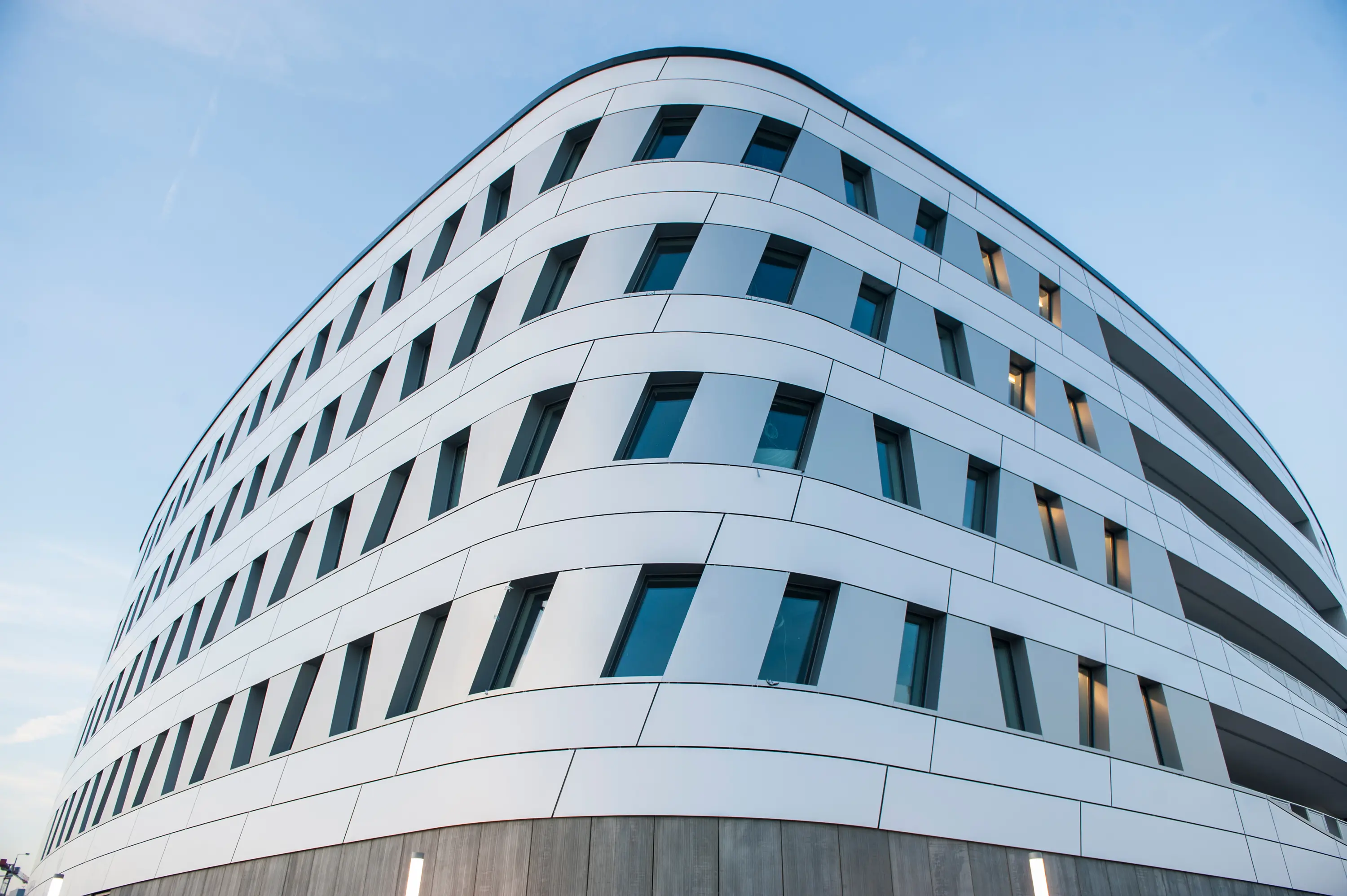 ETEM - Facades | E97 BRAVO