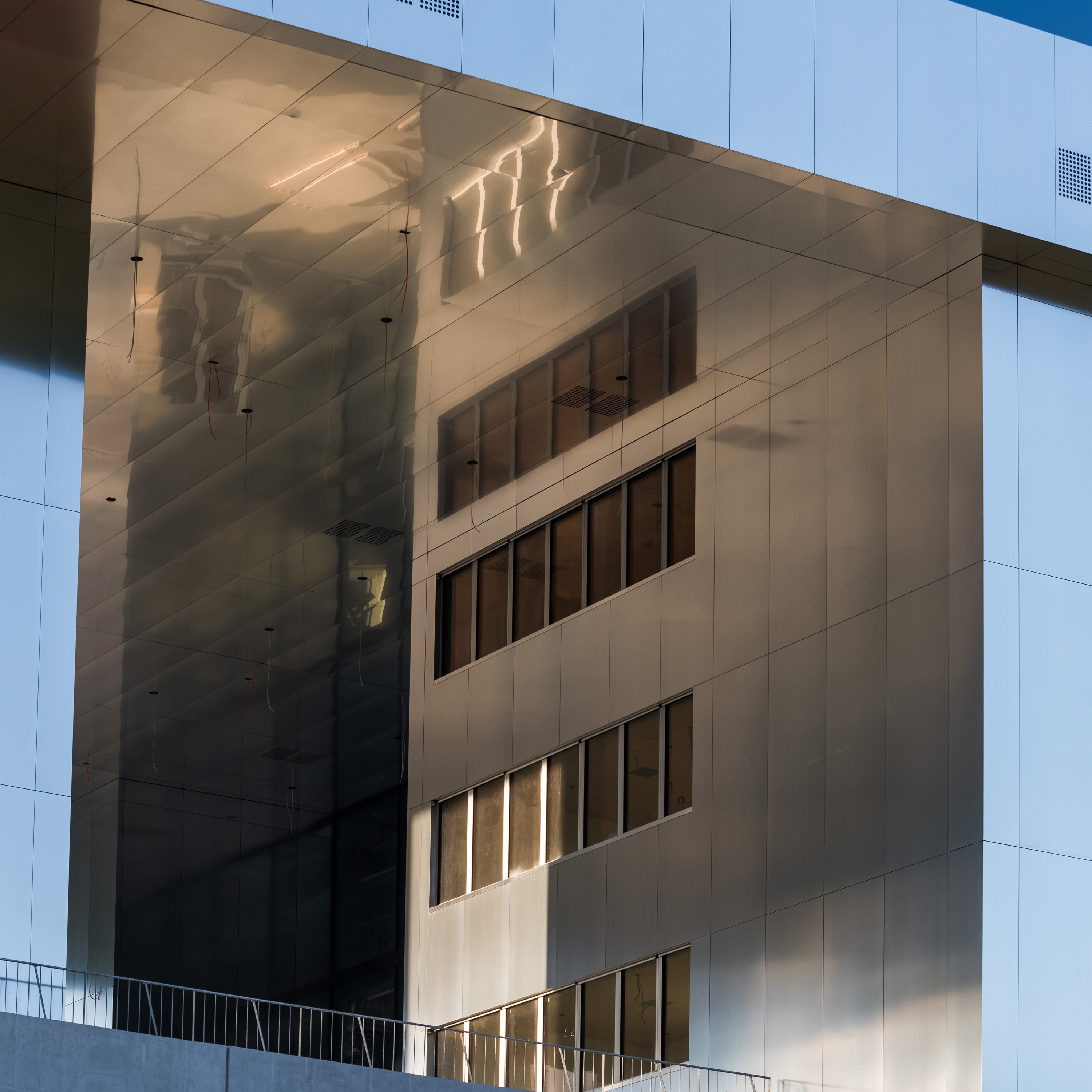 Display product Facades  | E97 VARIO from manufacturer ETEM