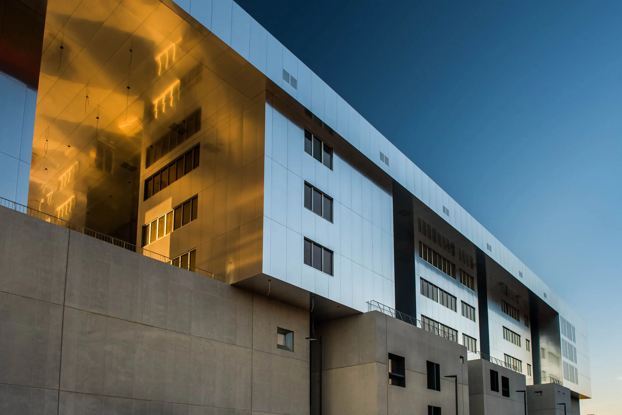 ETEM - Facades  | E97 VARIO