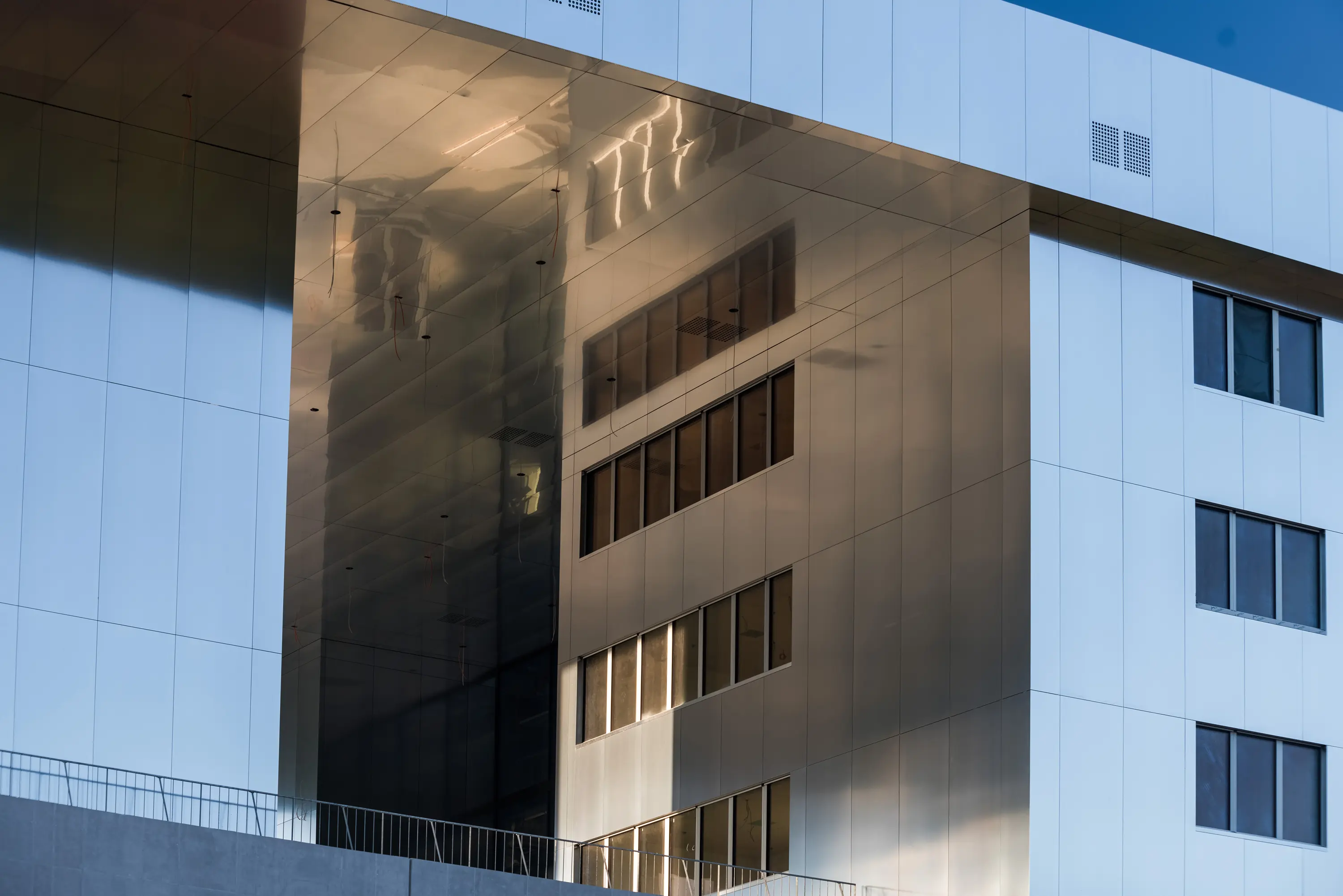 ETEM - Facades  | E97 VARIO