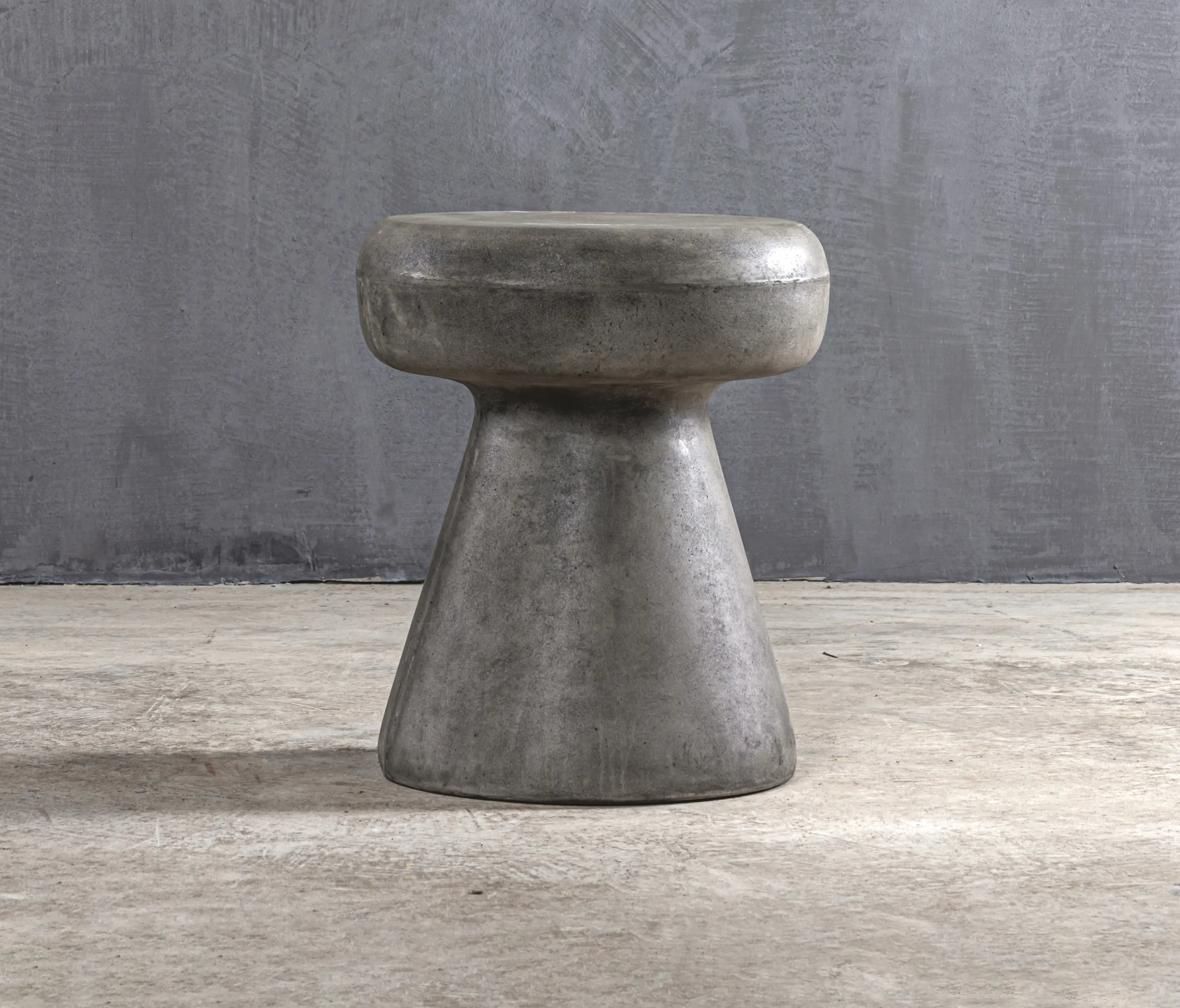 Set Collection - Brutal | Mushroom 40 Stool 16050007