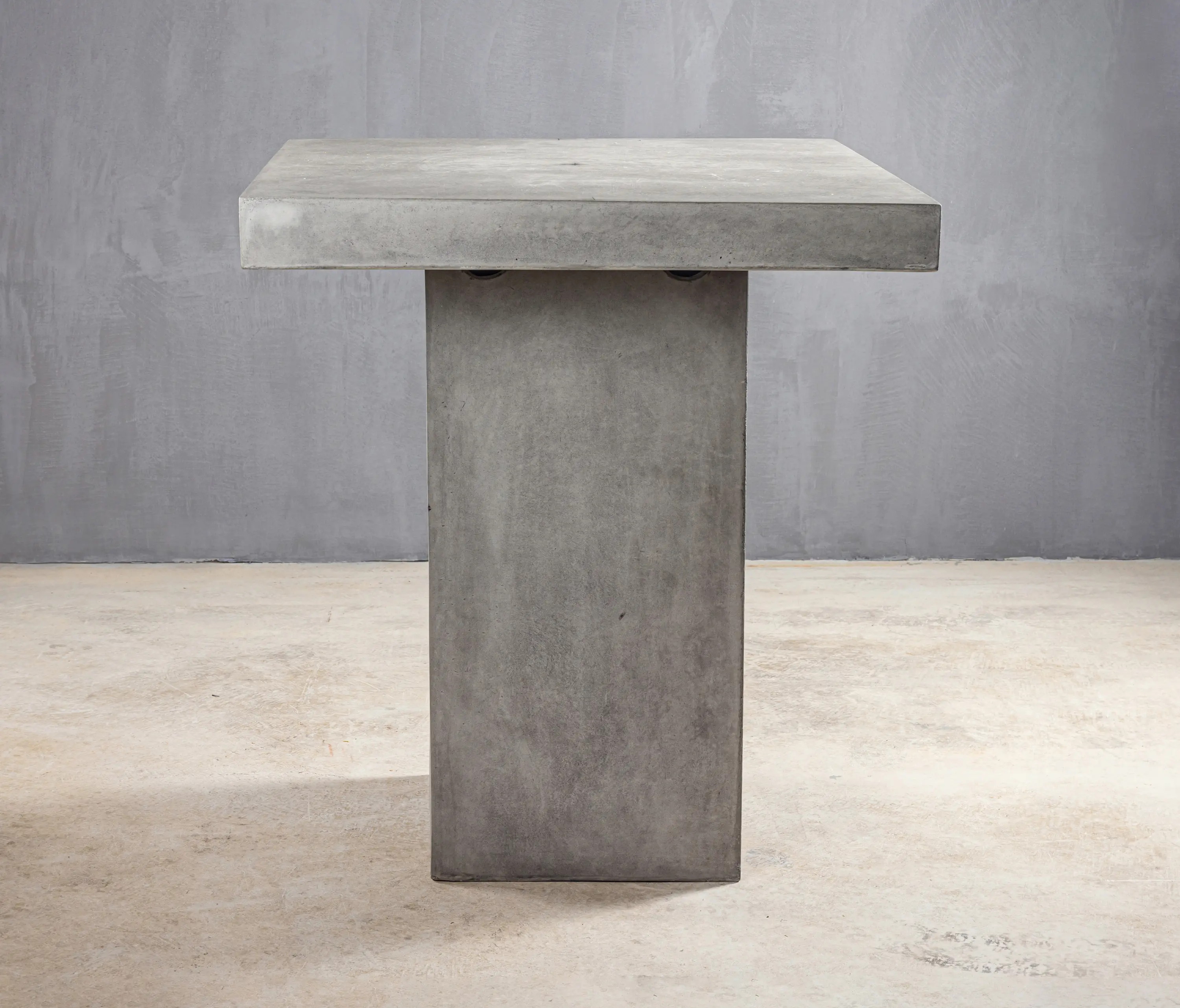 Set Collection - Brutal | Portland 100 Bar Table 16050101